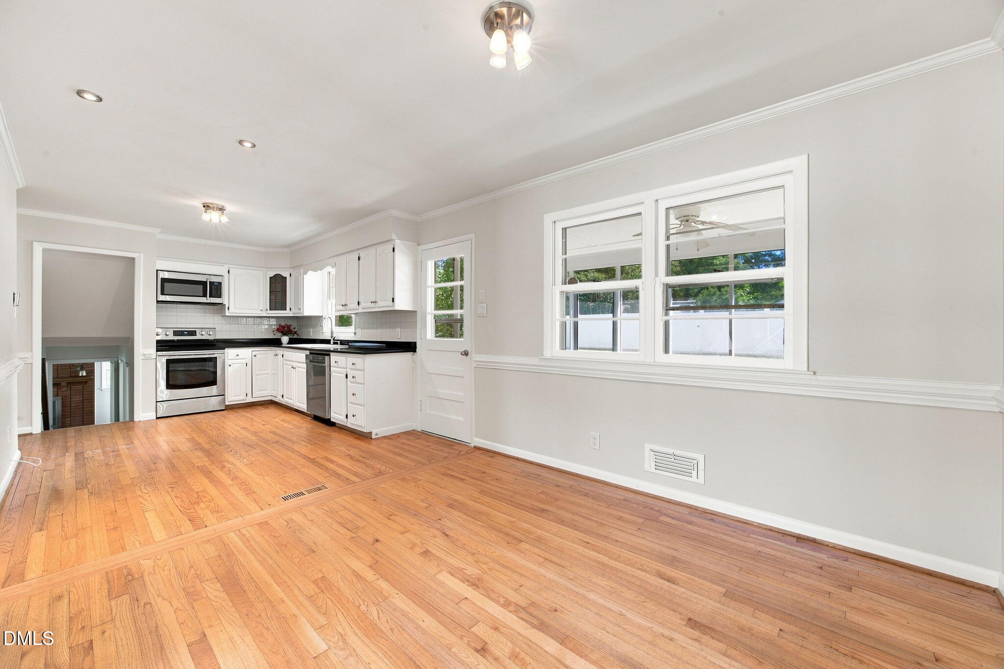 3512 Neptune Drive Property Photo 16