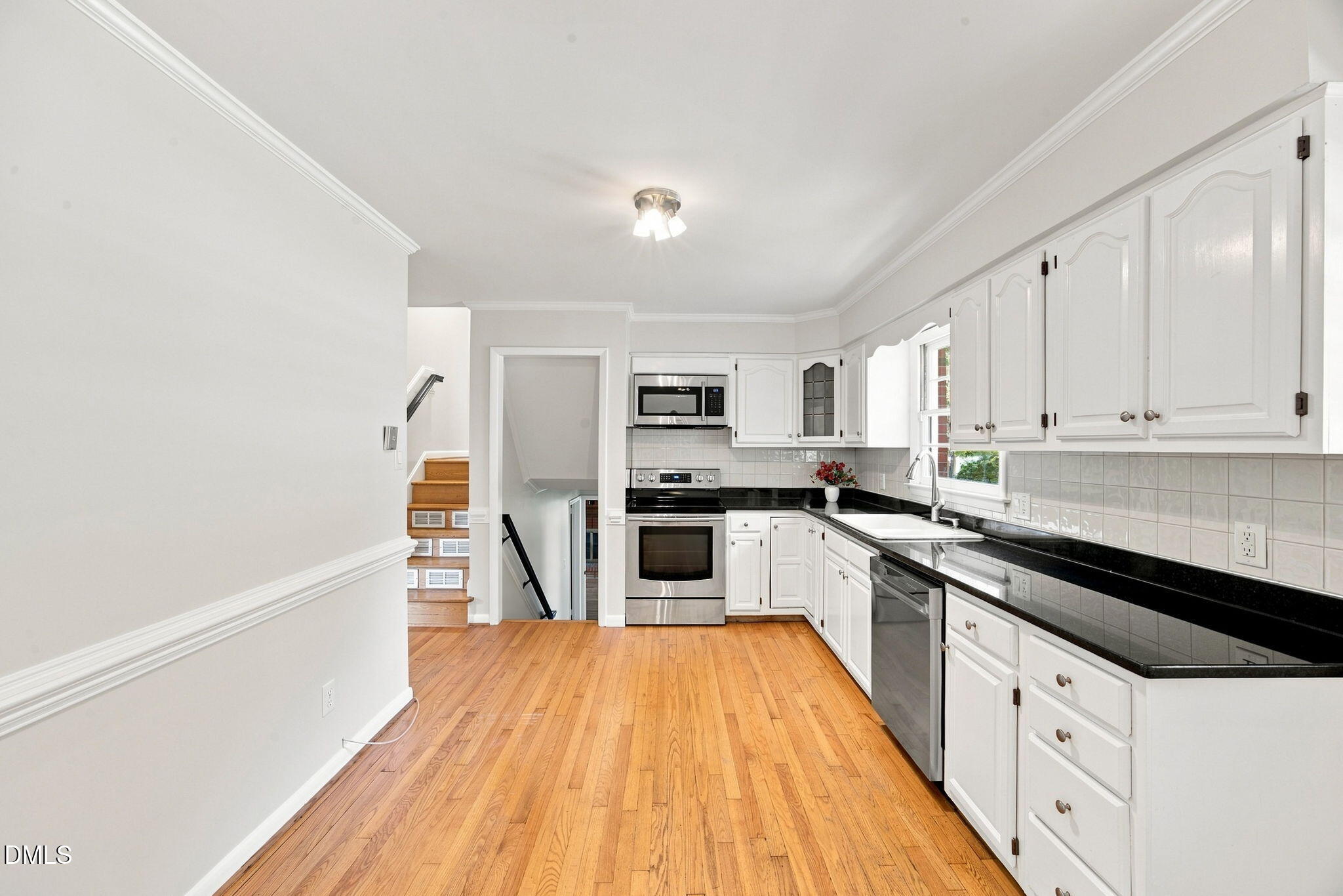 3512 Neptune Drive Property Photo 17
