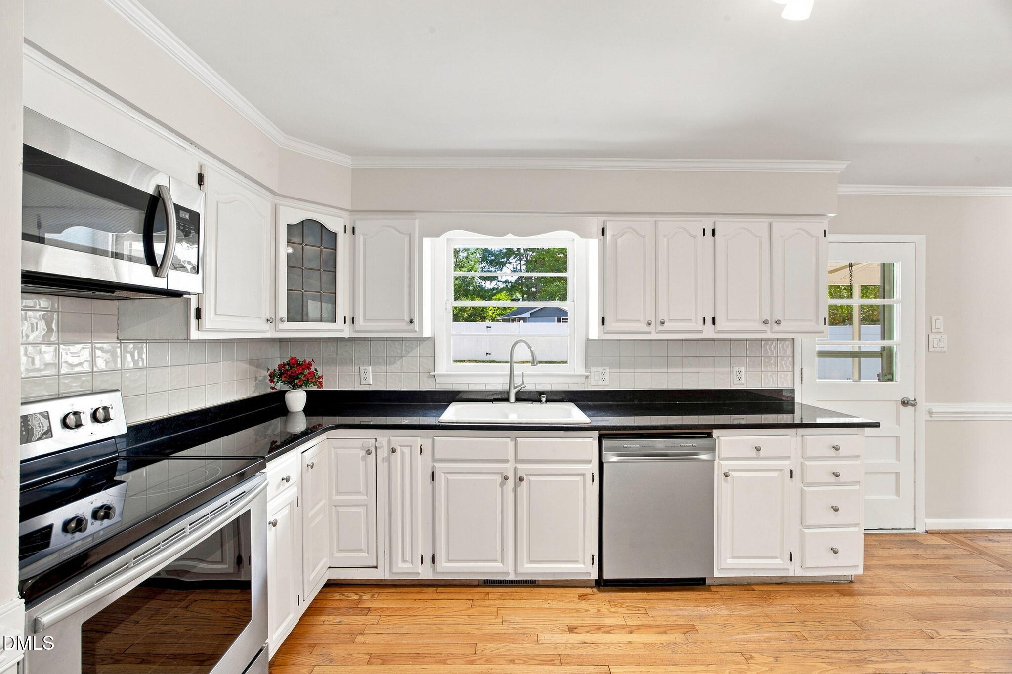3512 Neptune Drive Property Photo 18