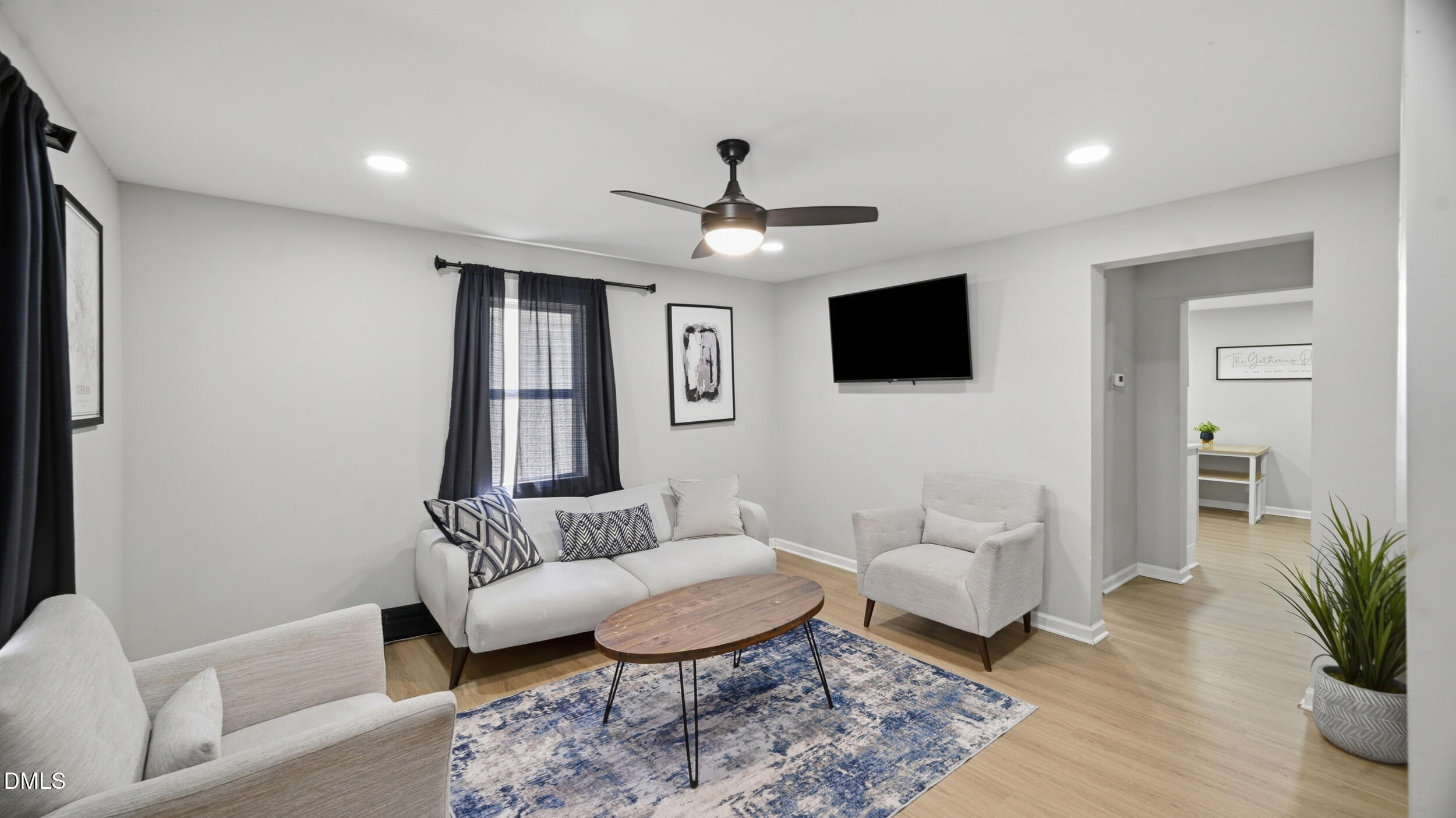1208 Drew Street Property Photo 4