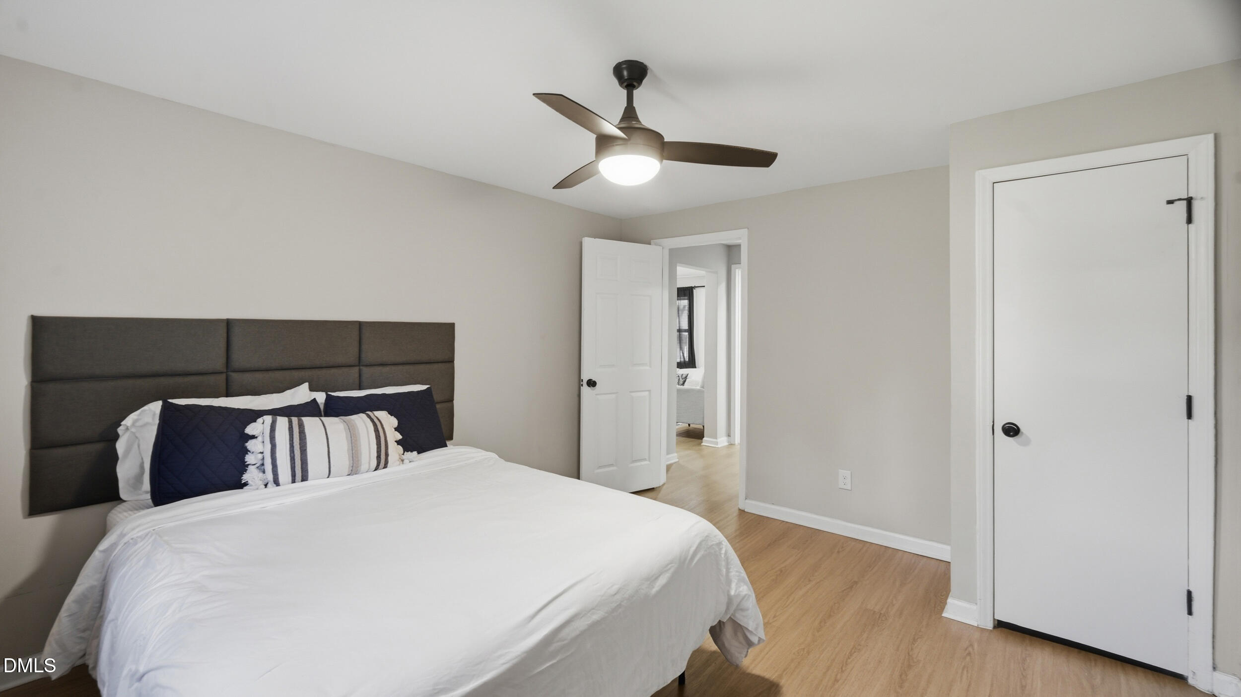 1208 Drew Street Property Photo 11