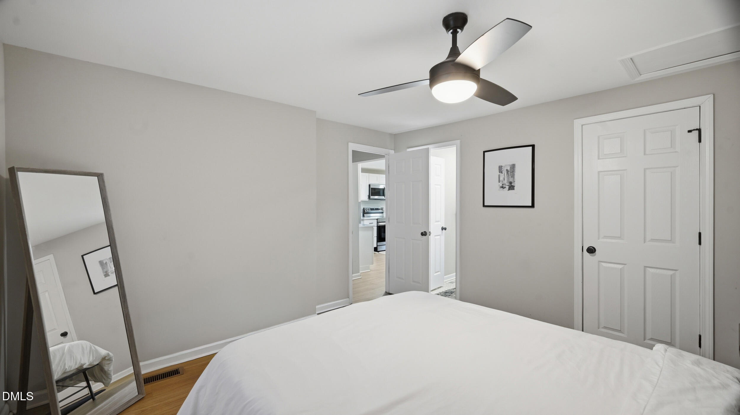 1208 Drew Street Property Photo 18