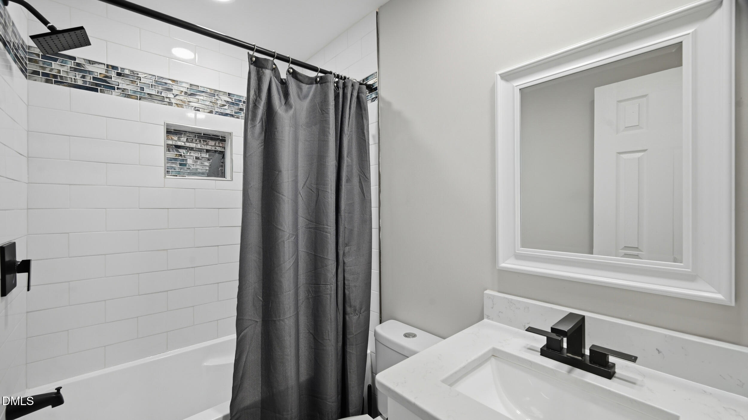 1208 Drew Street Property Photo 19