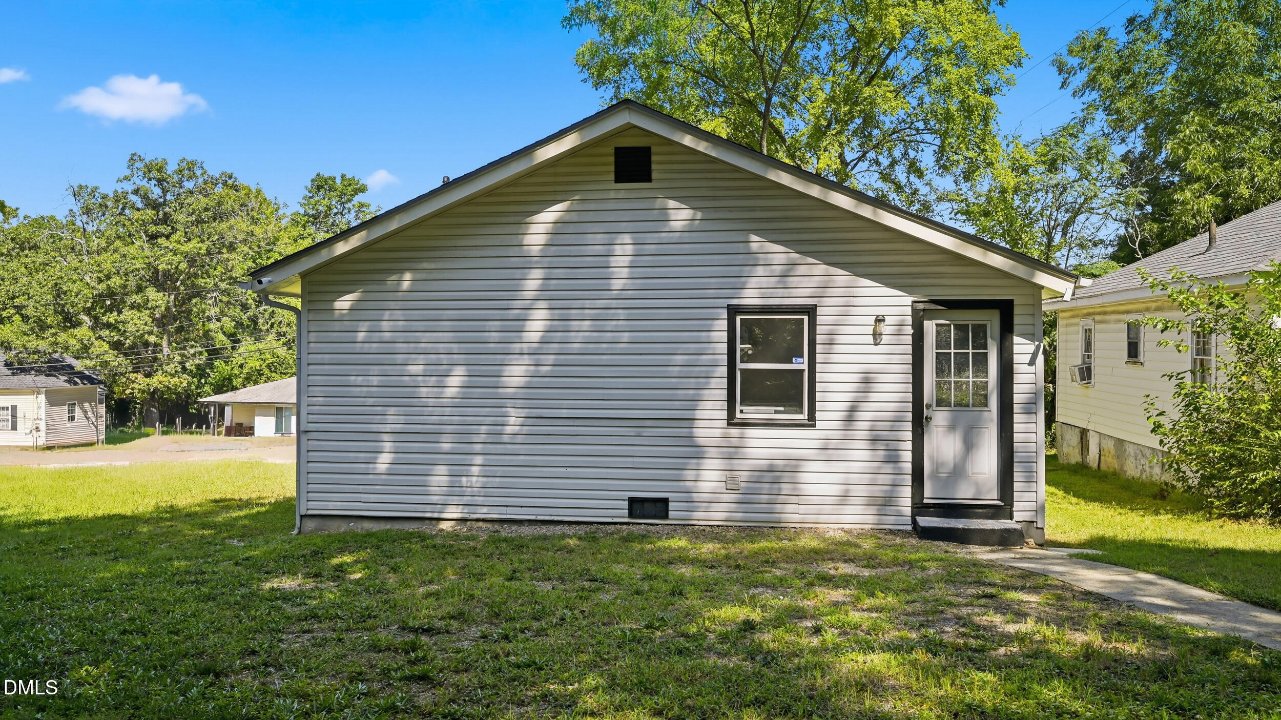 1208 Drew Street Property Photo 21