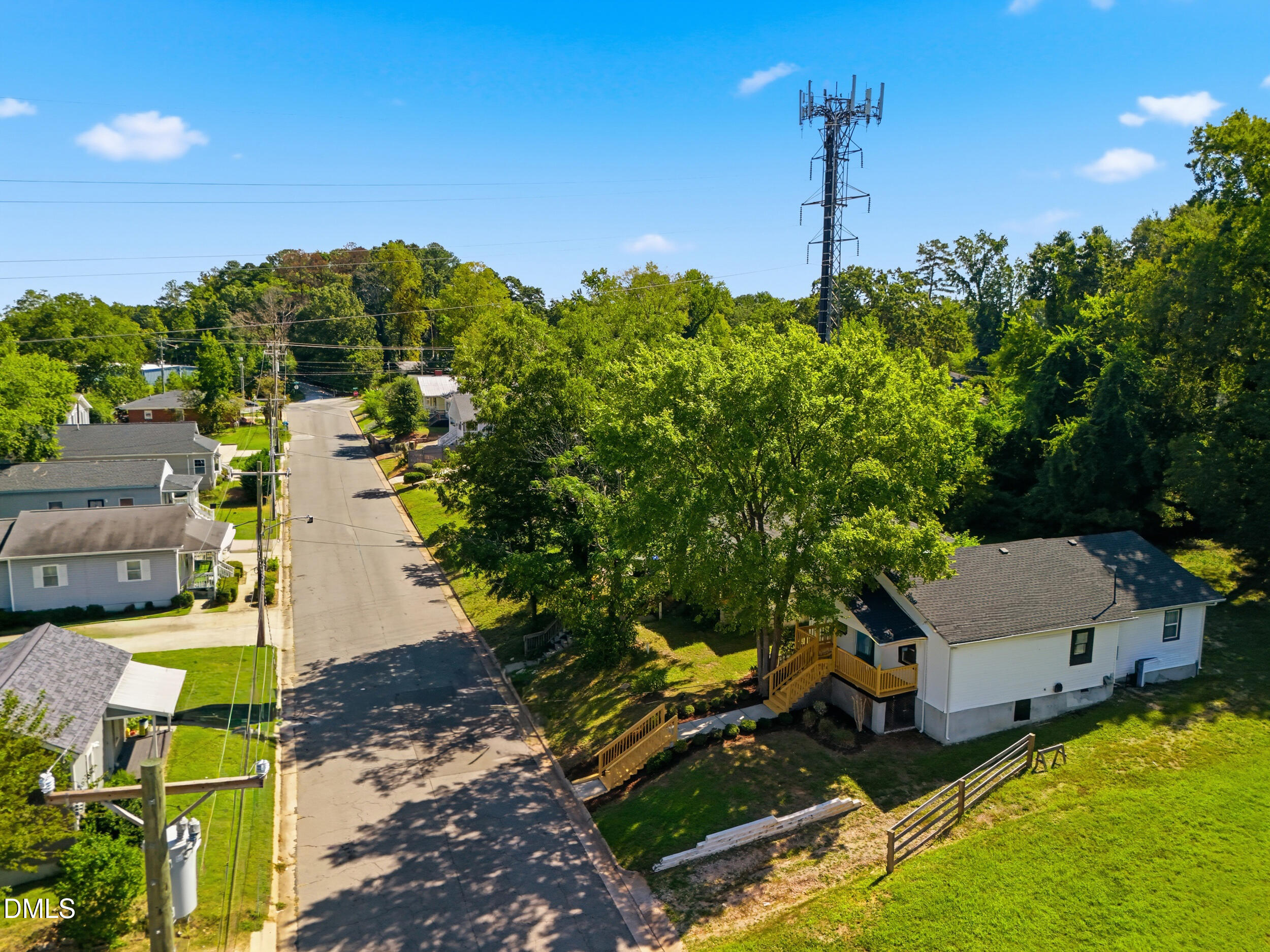 1208 Drew Street Property Photo 23