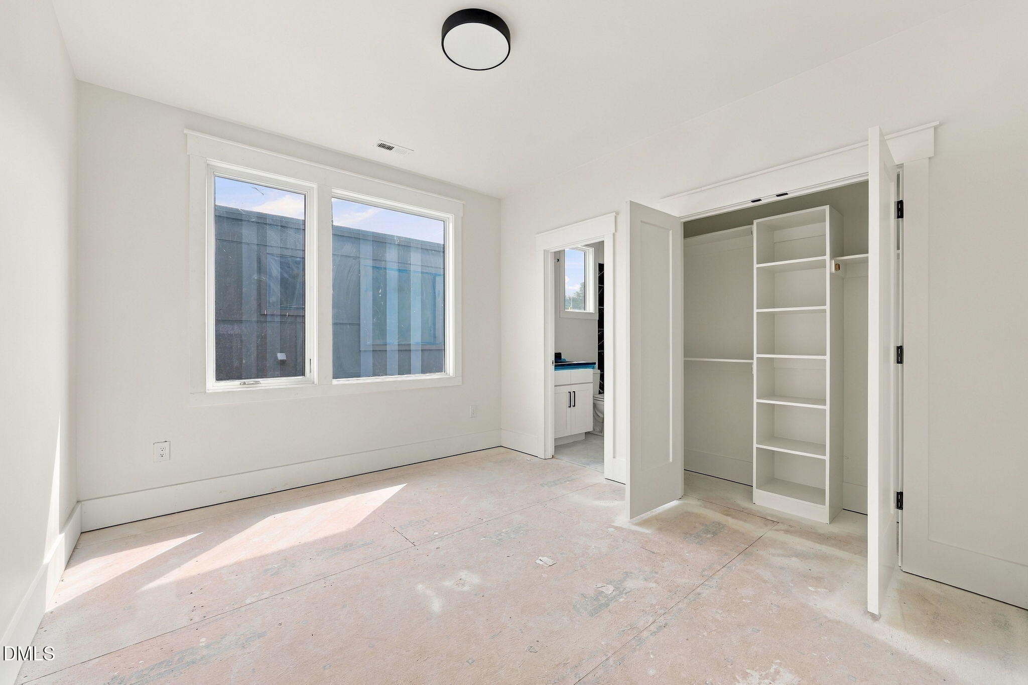 814 E Davie Street Property Photo 18