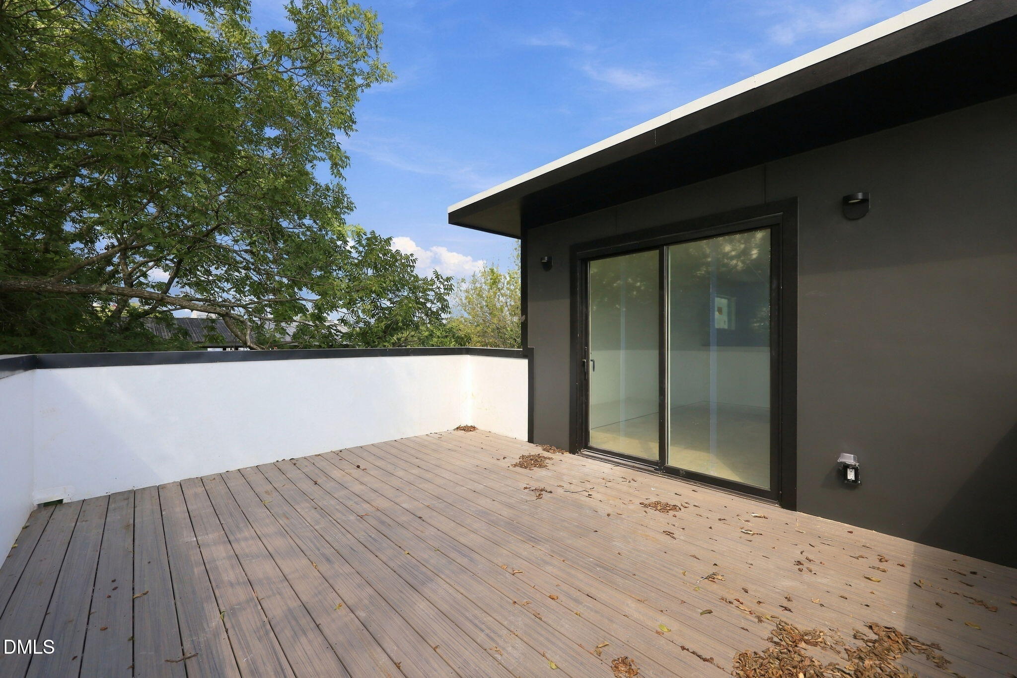 814 E Davie Street Property Photo 27