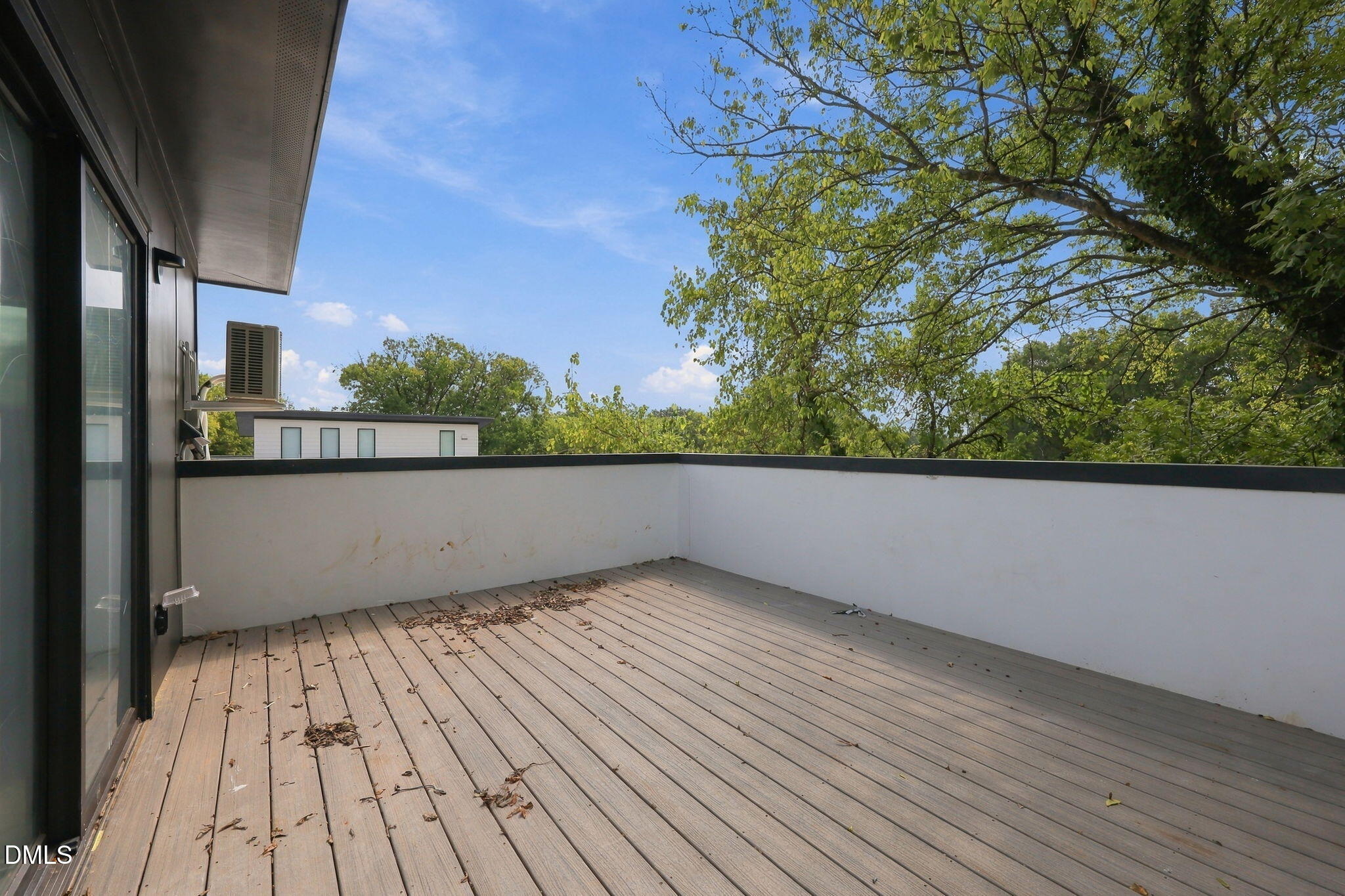 814 E Davie Street Property Photo 29