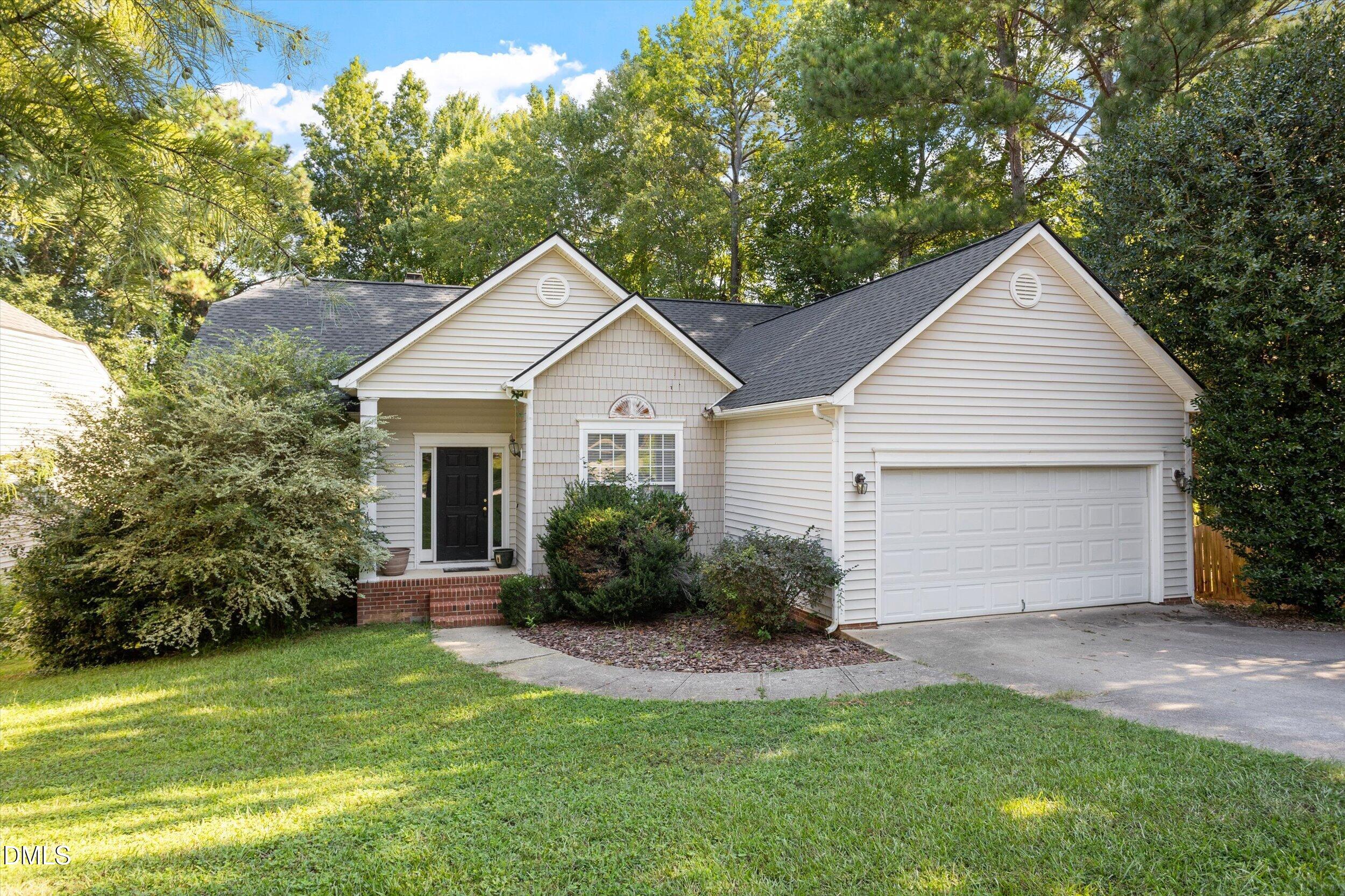 1004 Creek Haven Drive Property Photo 2