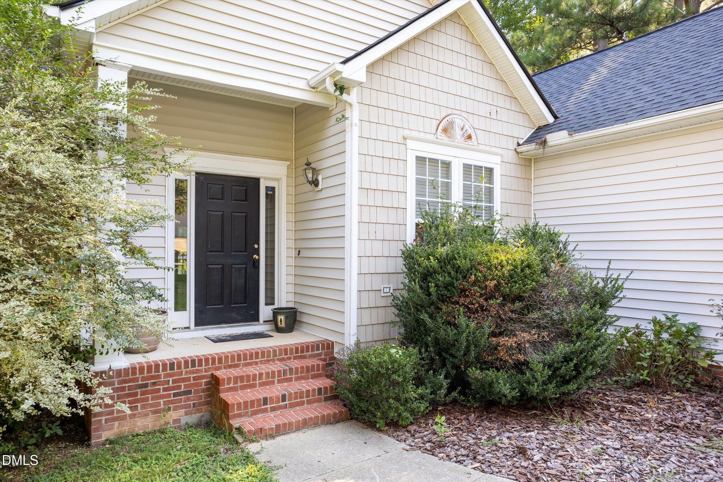 1004 Creek Haven Drive Property Photo 3
