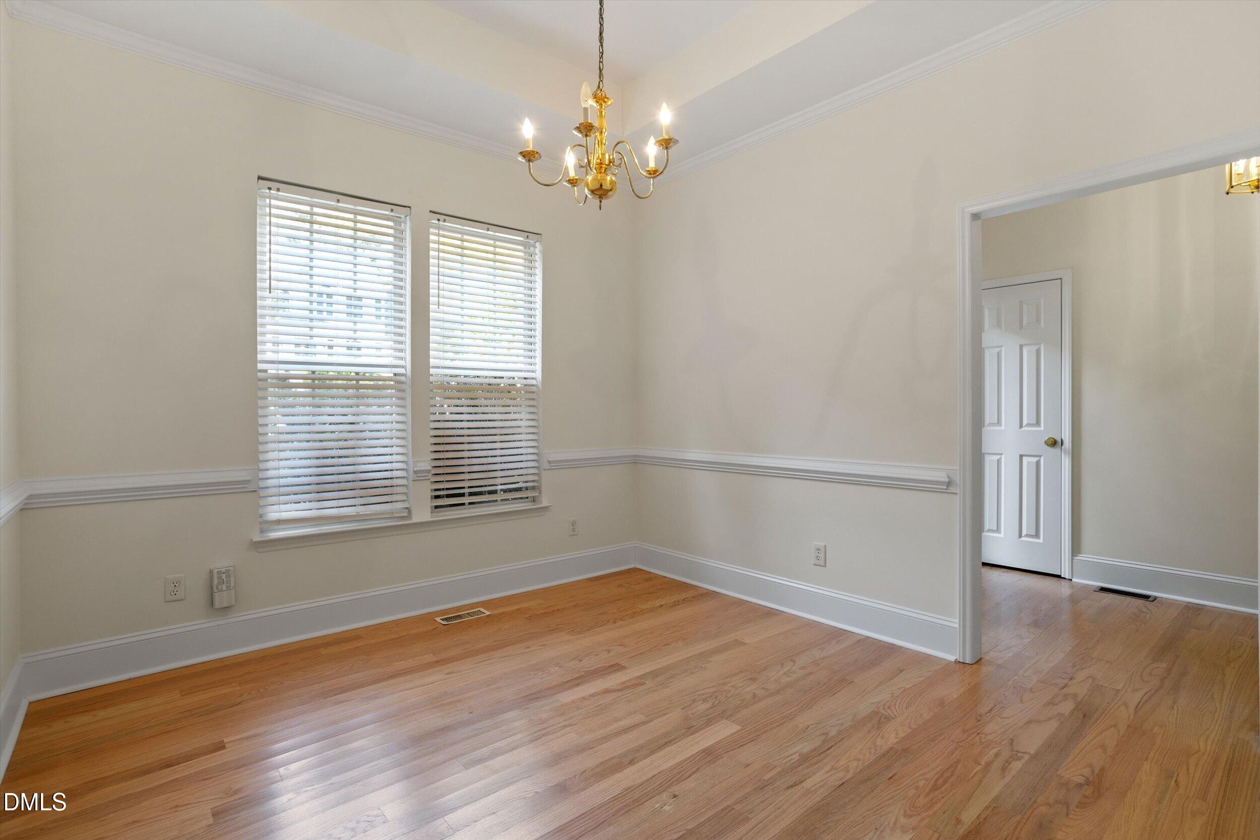 1004 Creek Haven Drive Property Photo 5
