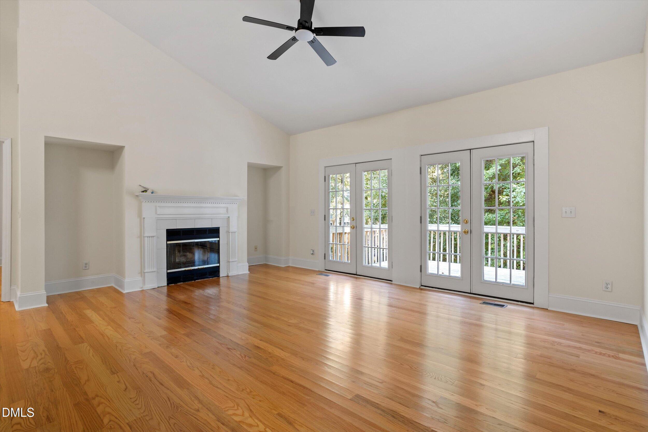 1004 Creek Haven Drive Property Photo 7