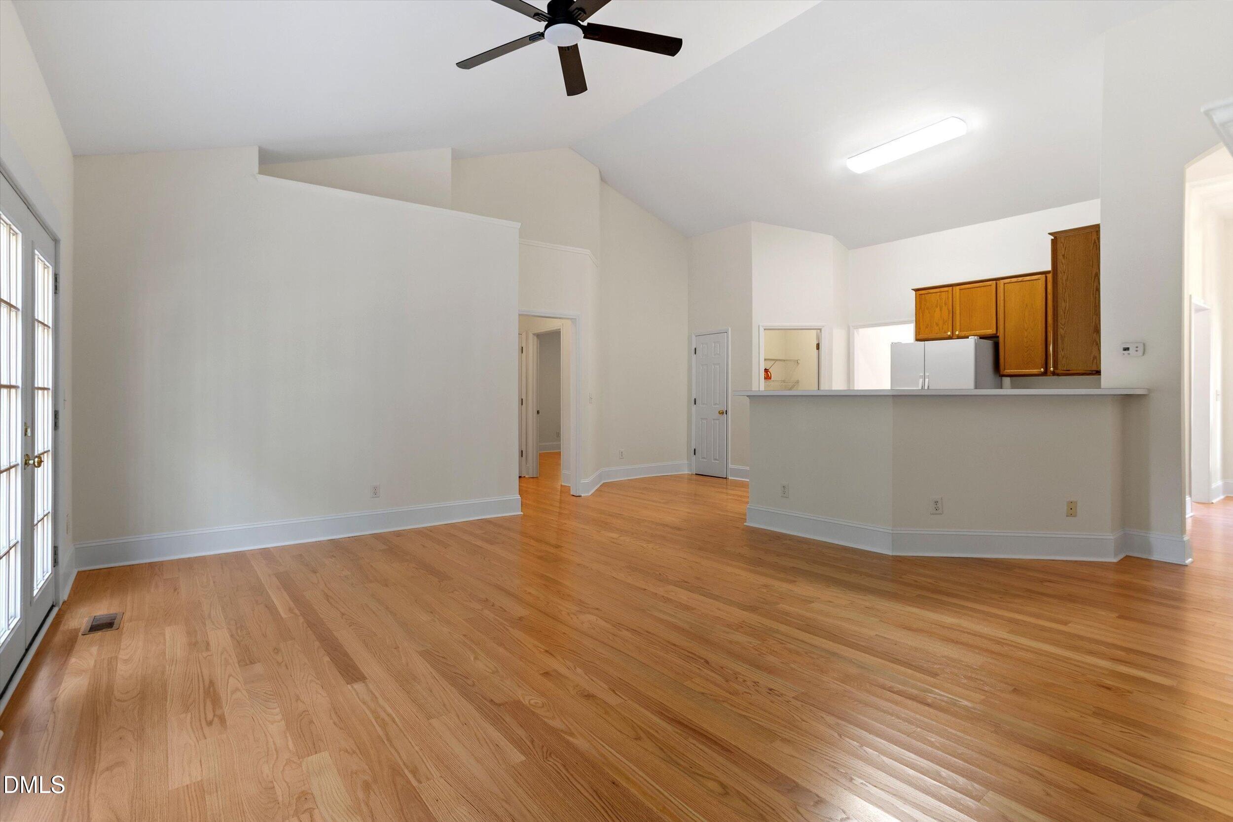 1004 Creek Haven Drive Property Photo 9