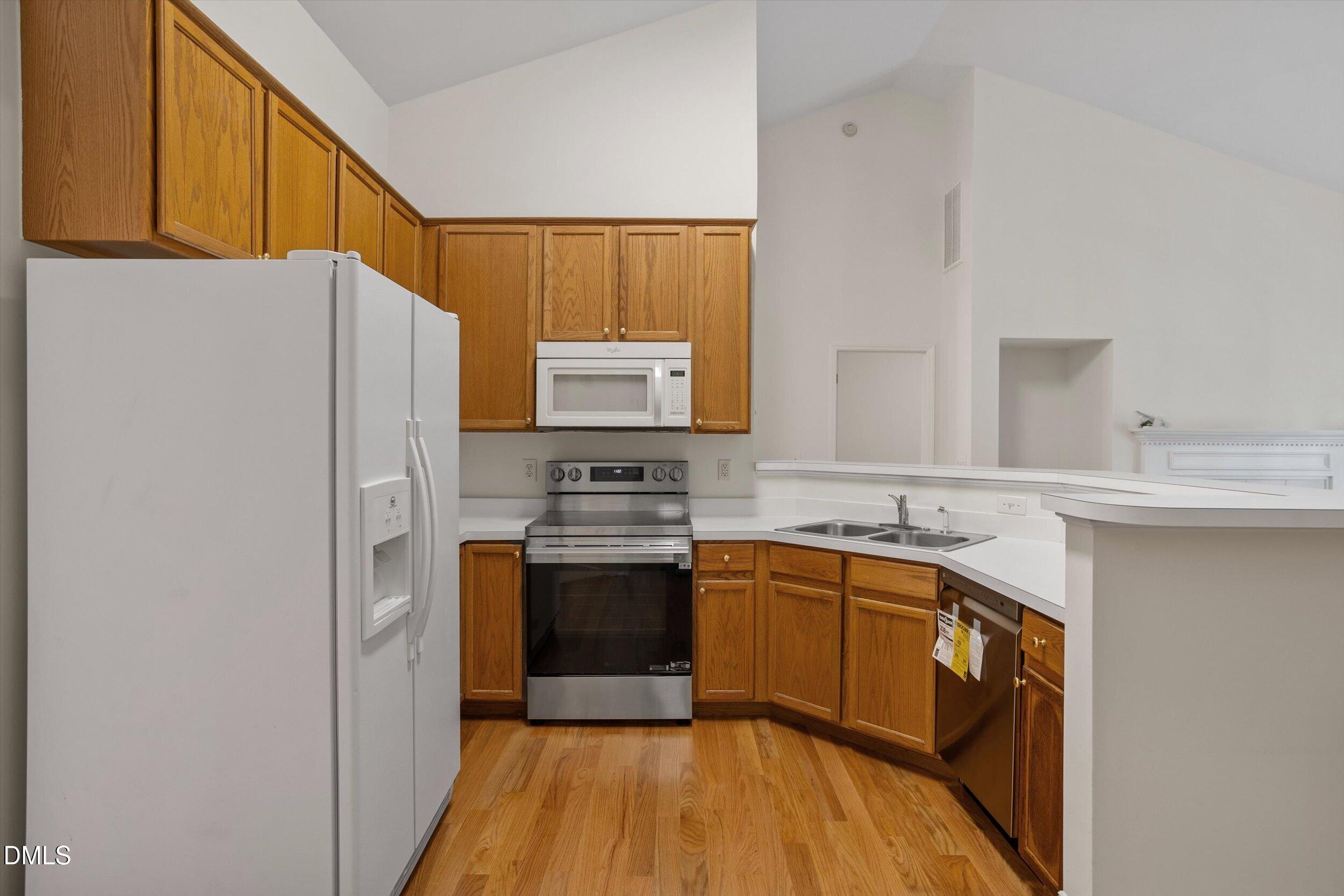 1004 Creek Haven Drive Property Photo 12
