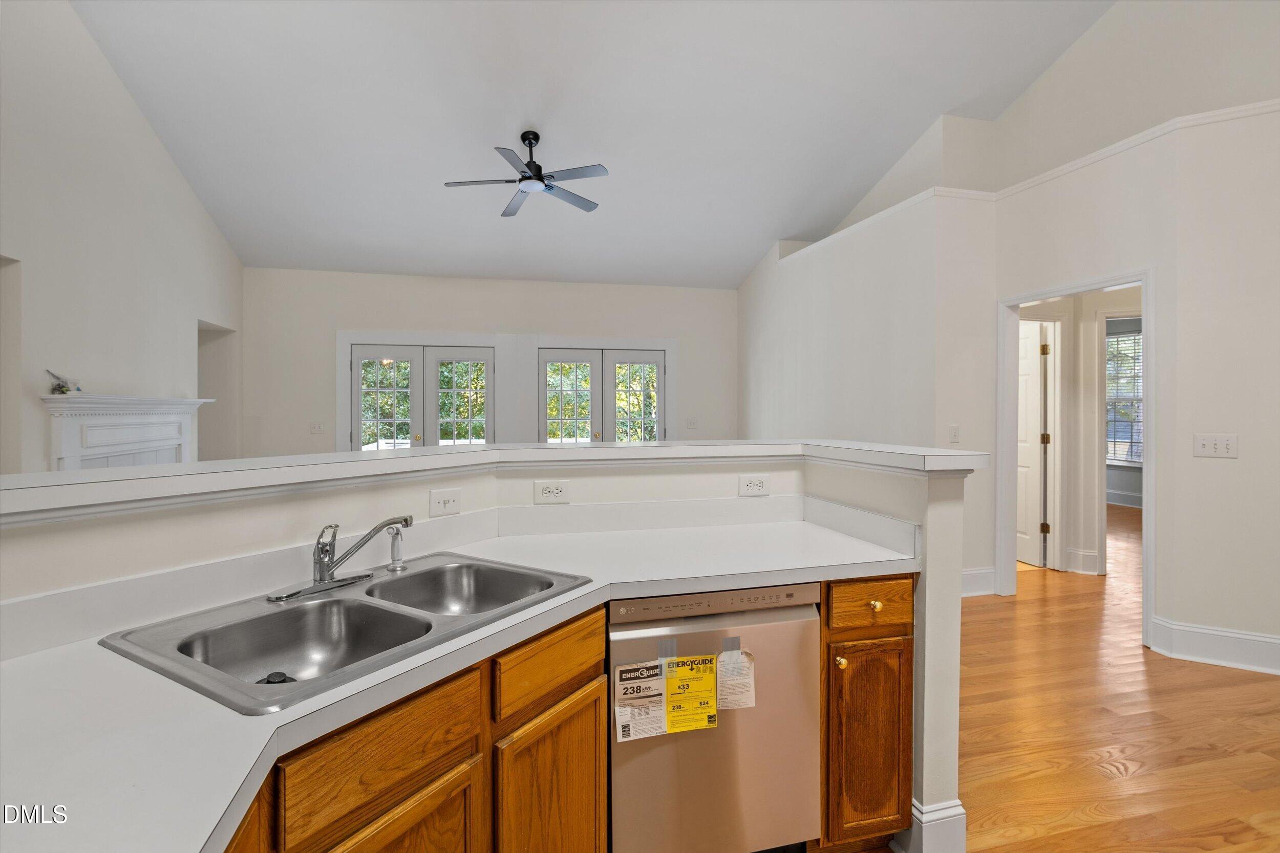 1004 Creek Haven Drive Property Photo 17
