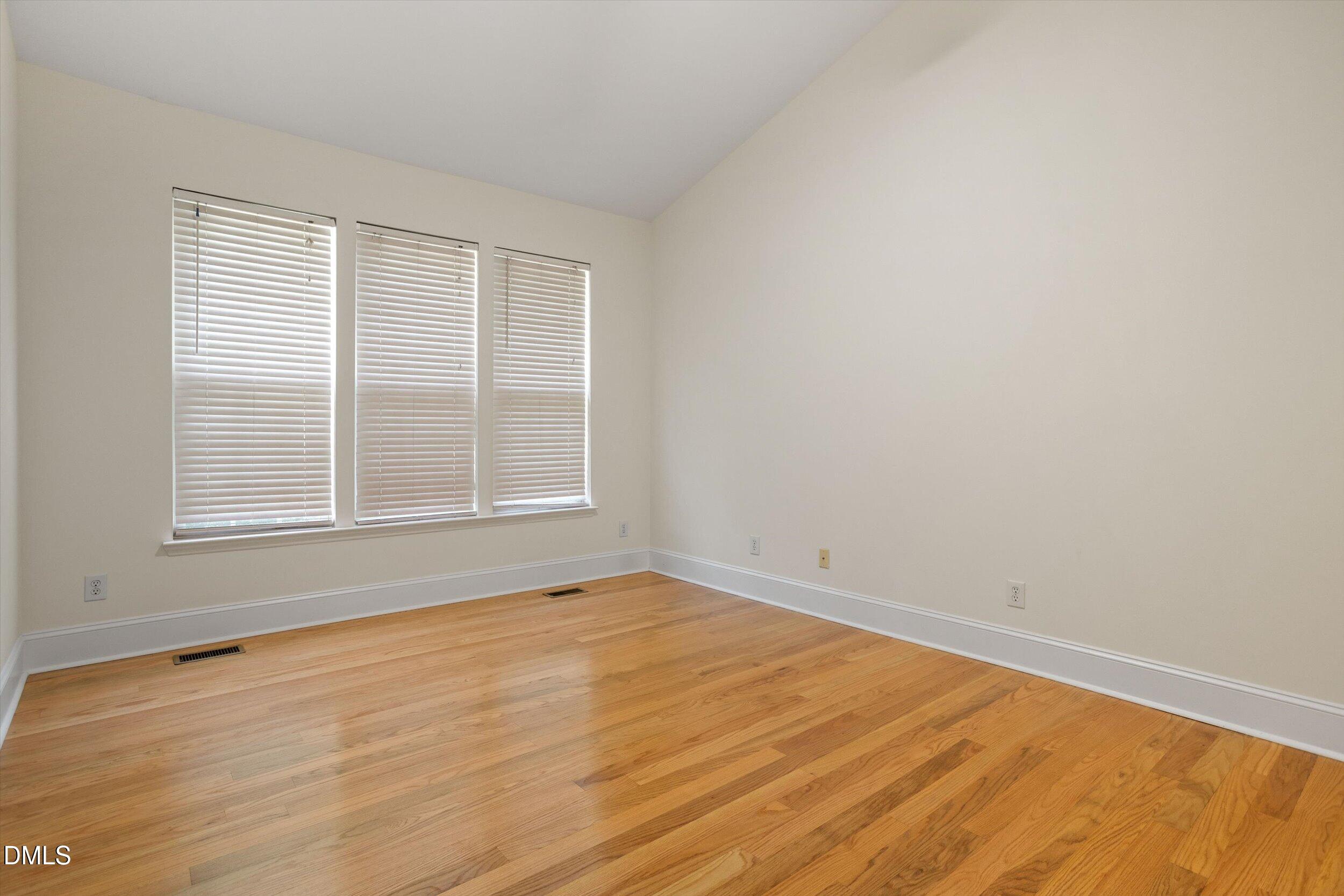 1004 Creek Haven Drive Property Photo 26