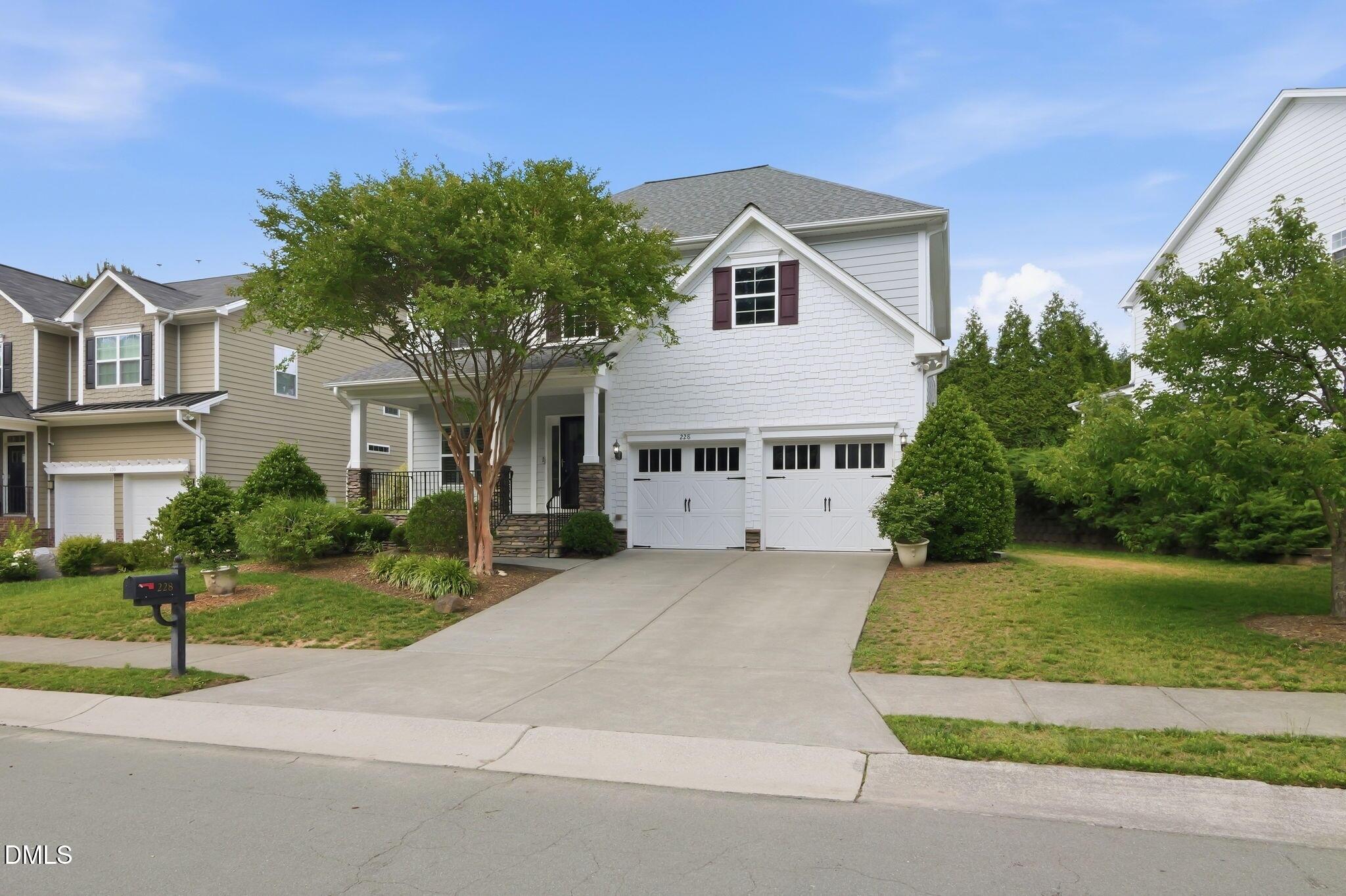 228 Strolling Way Property Photo 2