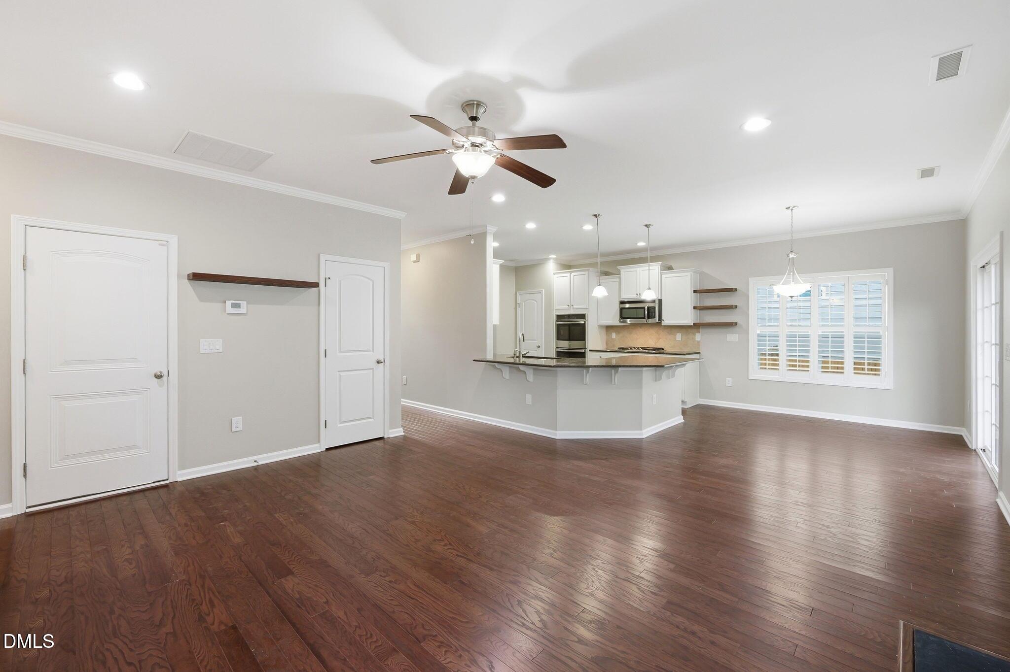 228 Strolling Way Property Photo 9