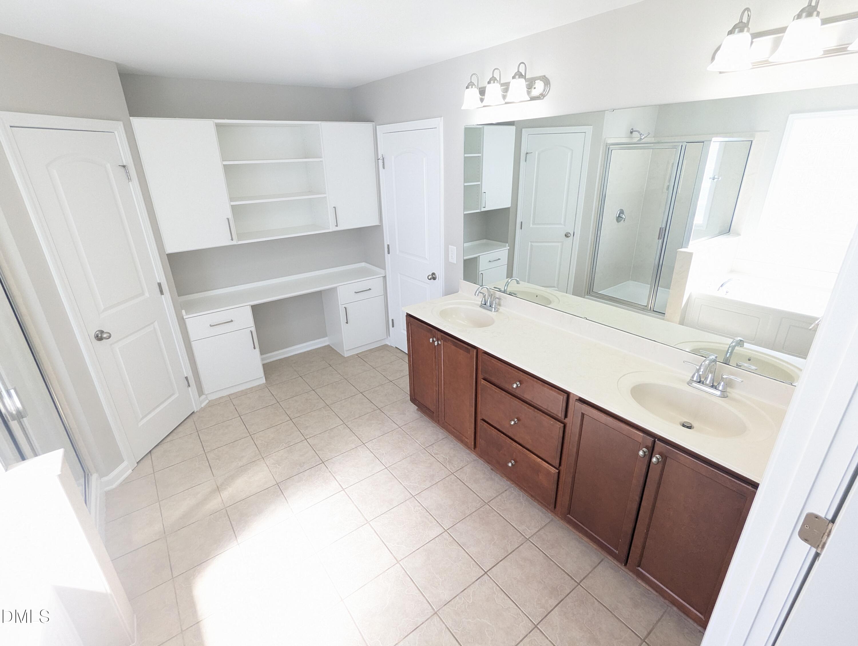 228 Strolling Way Property Photo 18