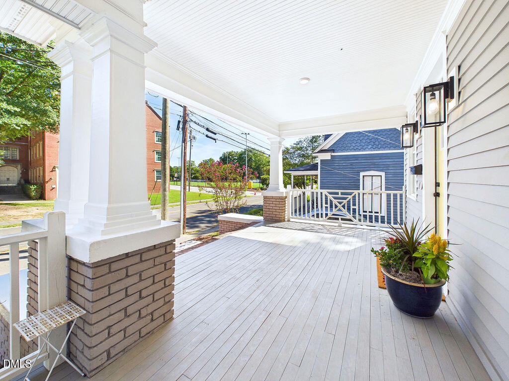 106 E Trinity Avenue Property Photo 6