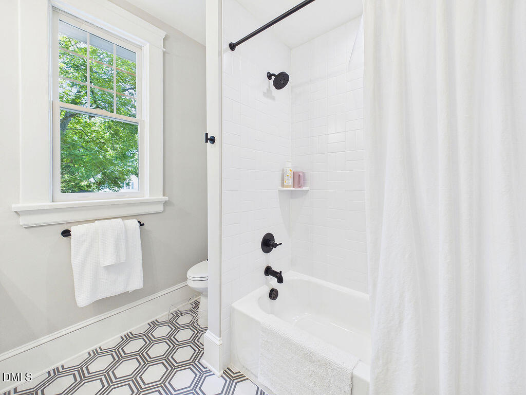106 E Trinity Avenue Property Photo 36
