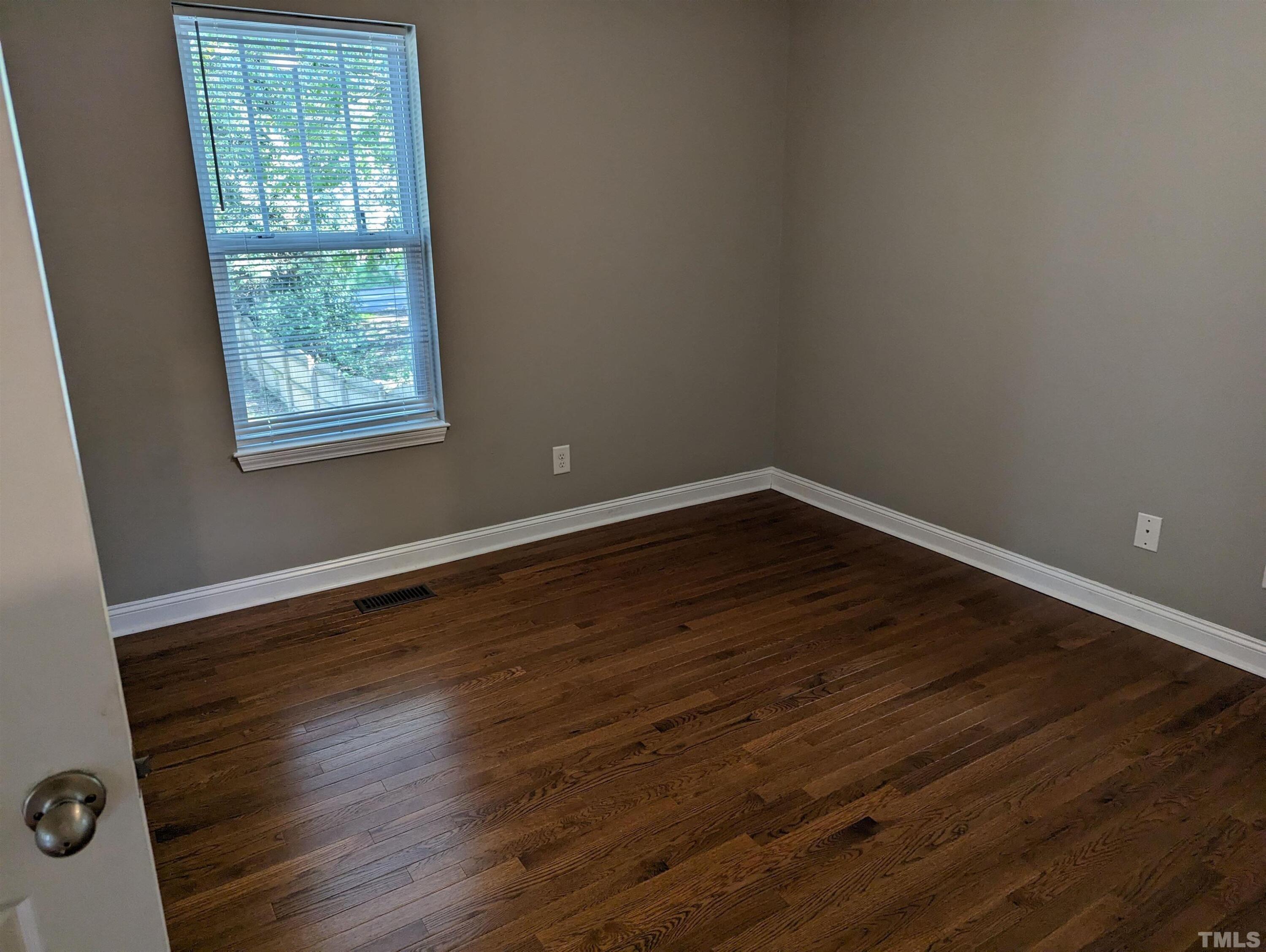 608 N Maple Street Property Photo 13