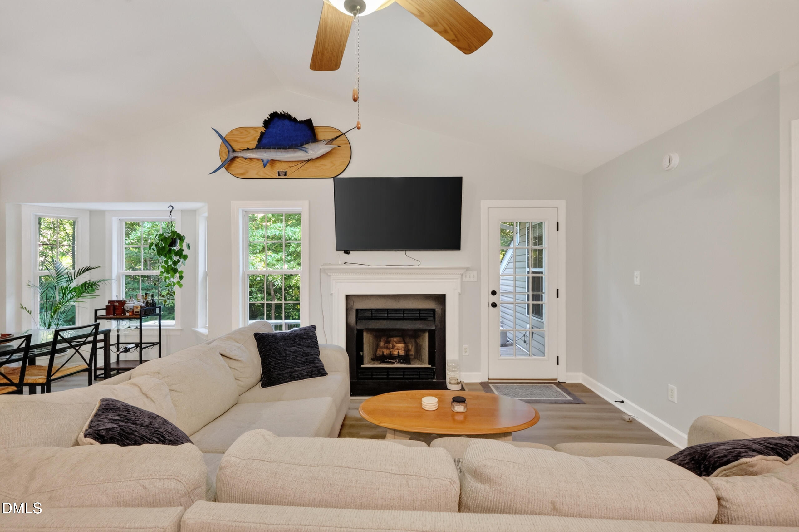 636 Harris Point Way Property Photo 18