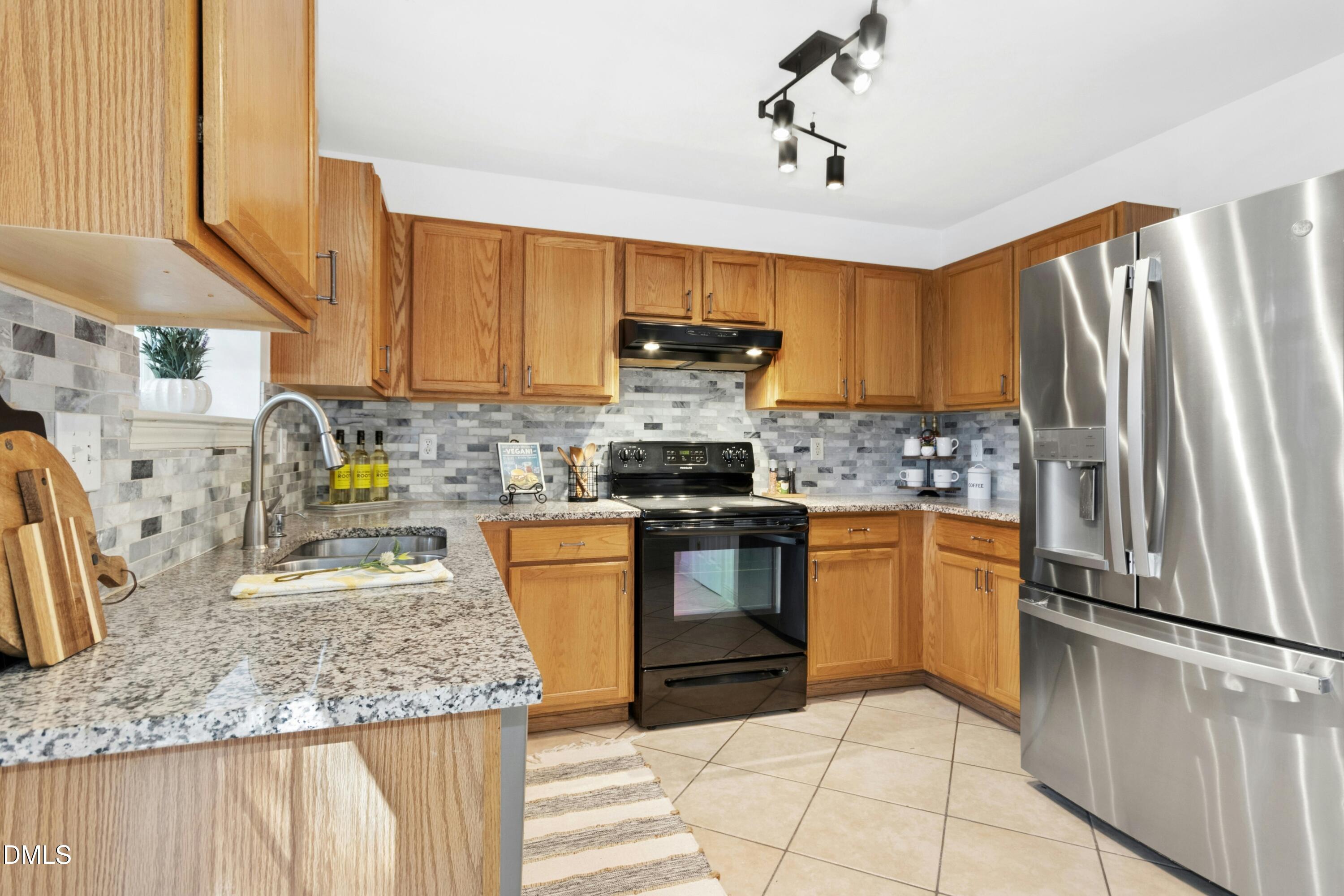 201 Taylor Glen Drive Property Photo 11