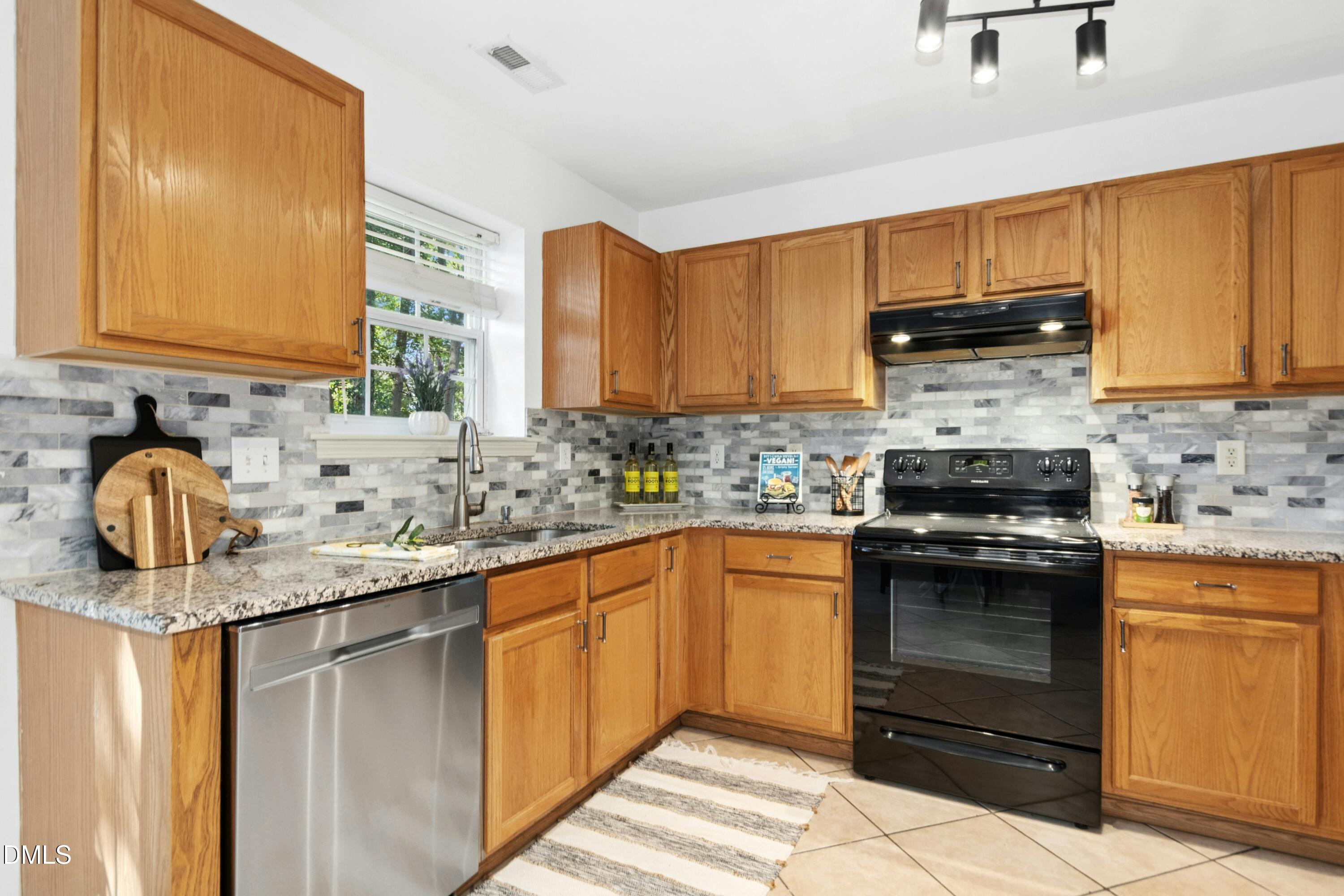 201 Taylor Glen Drive Property Photo 12