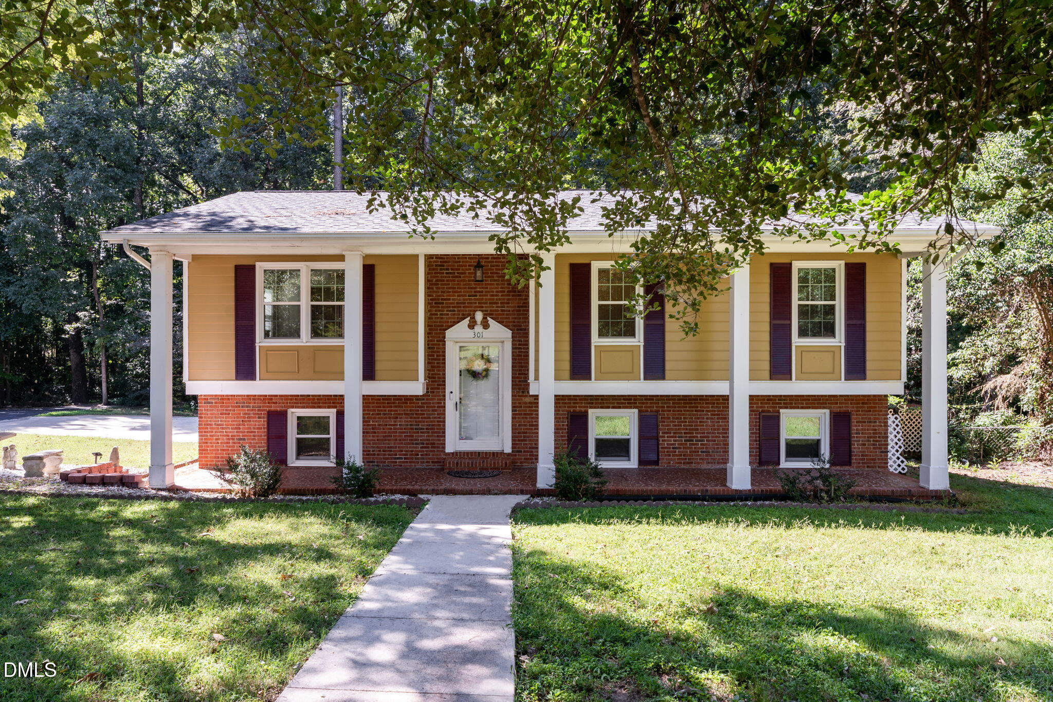 301 November Street Property Photo 1