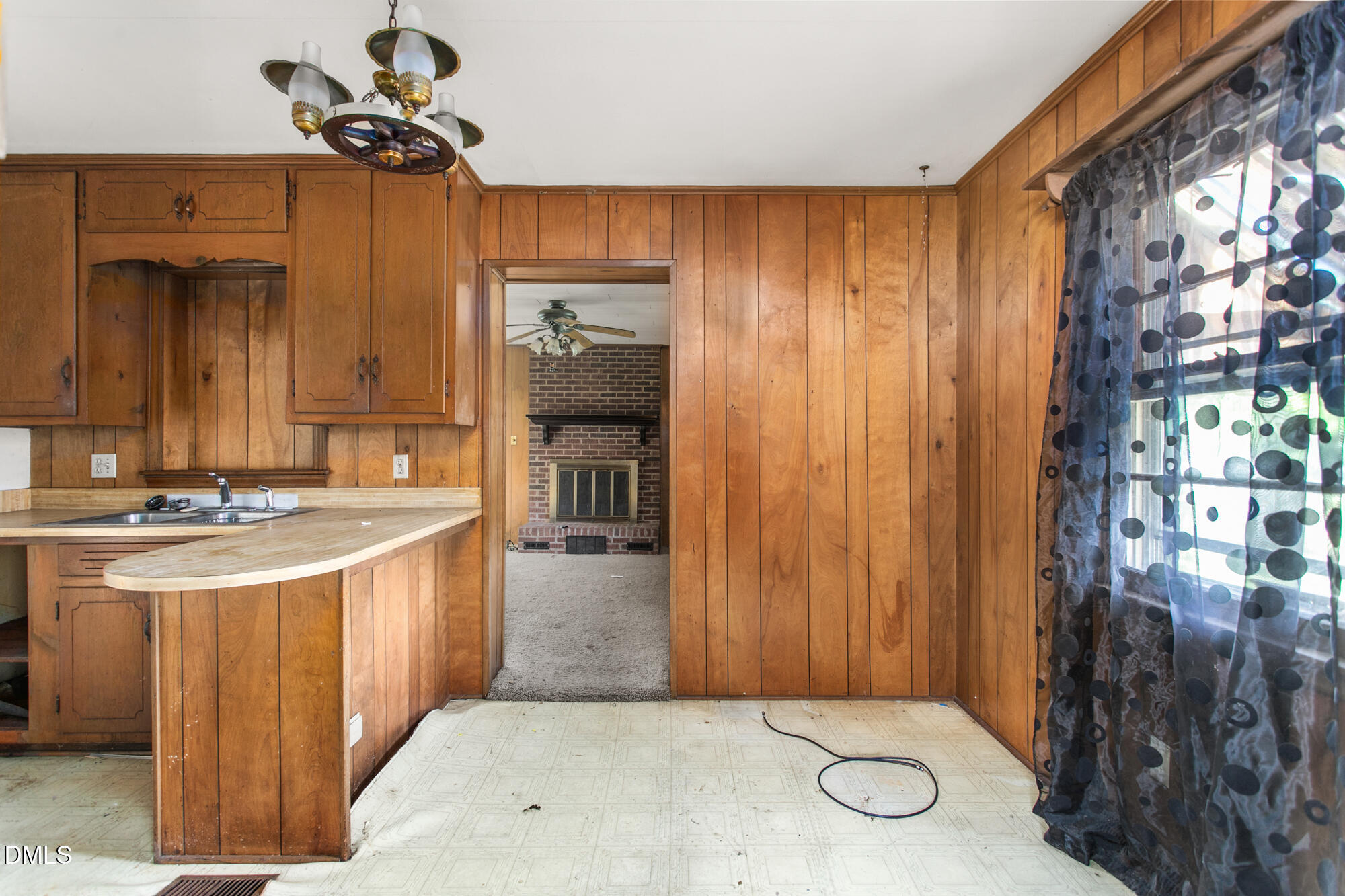 611 Mendel Terrace Property Photo 9