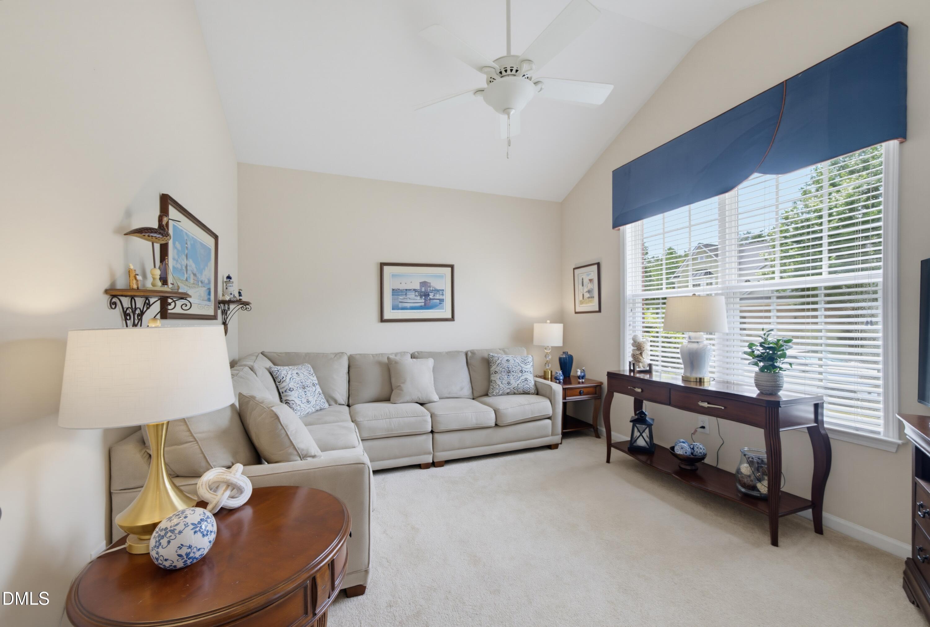 1022 Delta River Way Property Photo 5