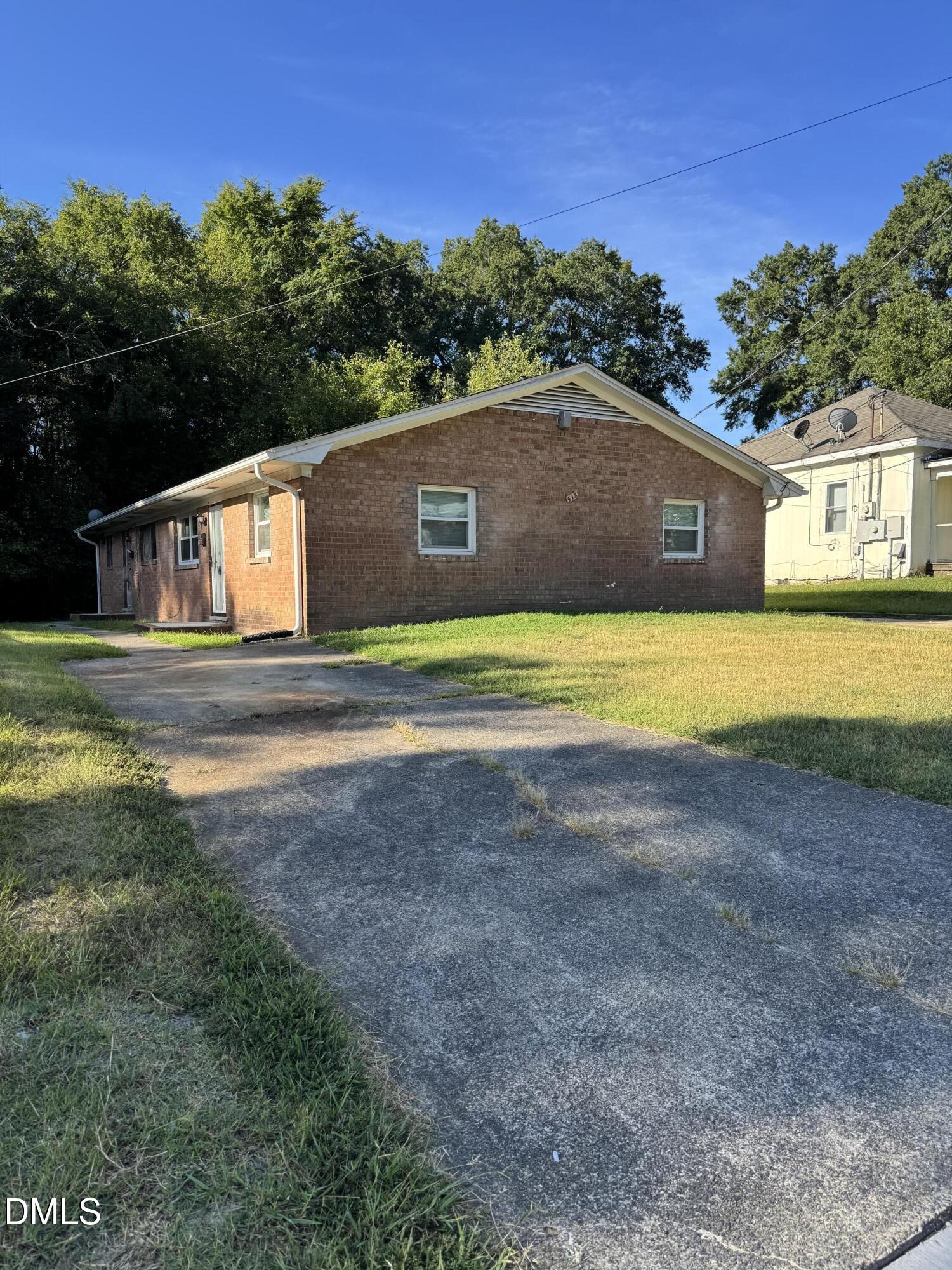 518 Burlington Avenue A / B Property Photo 2