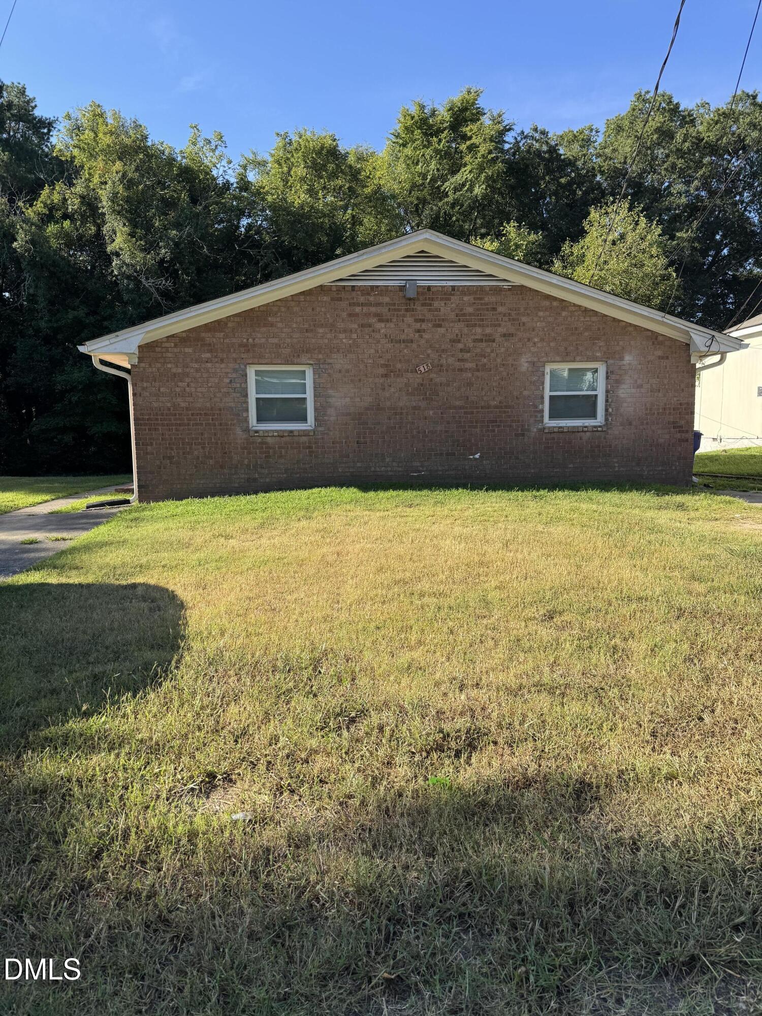 518 Burlington Avenue A / B Property Photo 3