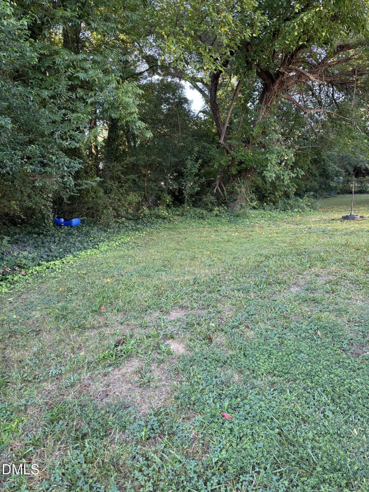 518 Burlington Avenue A / B Property Photo 5