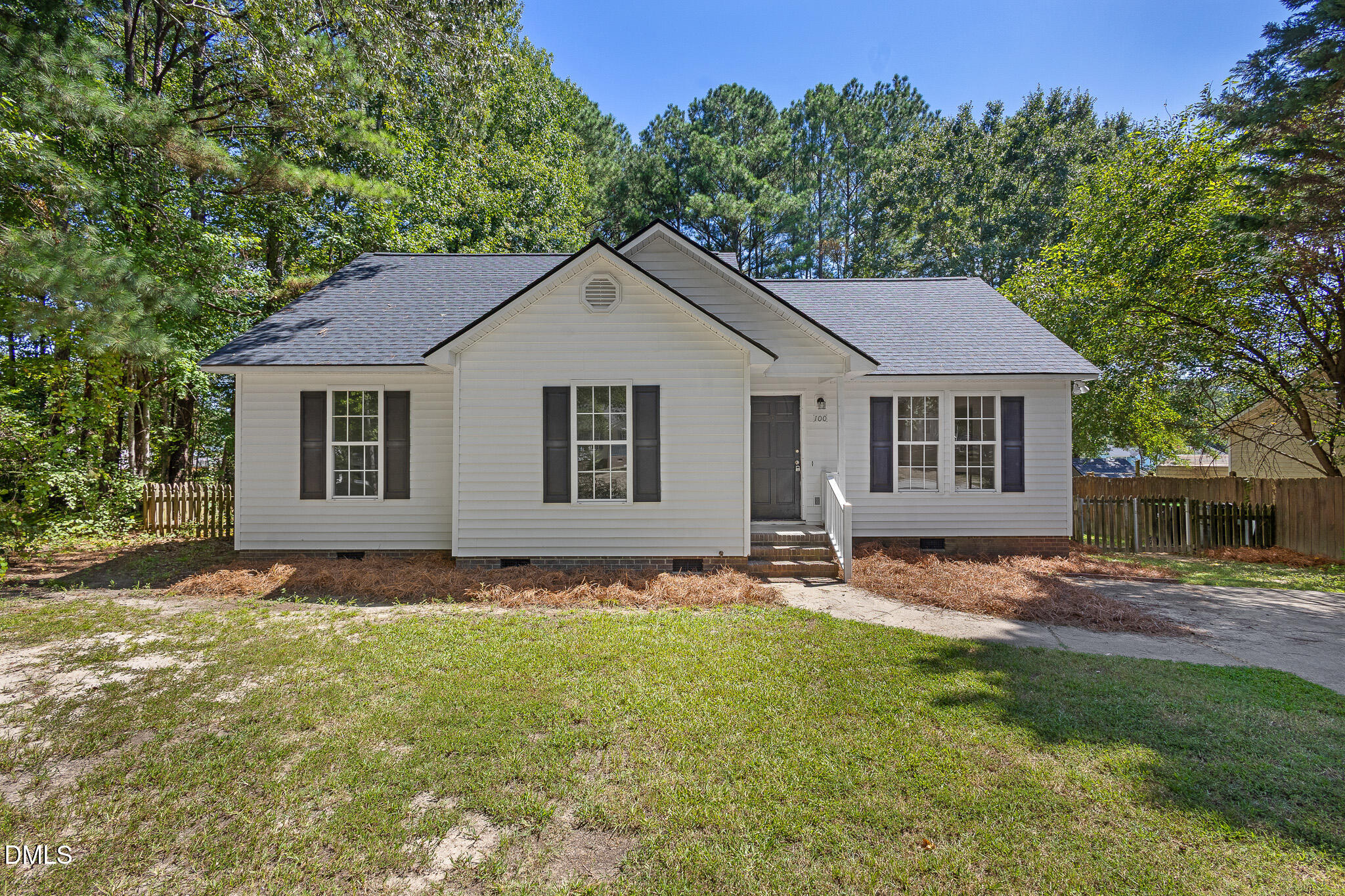 100 Southland Drive Property Photo 2