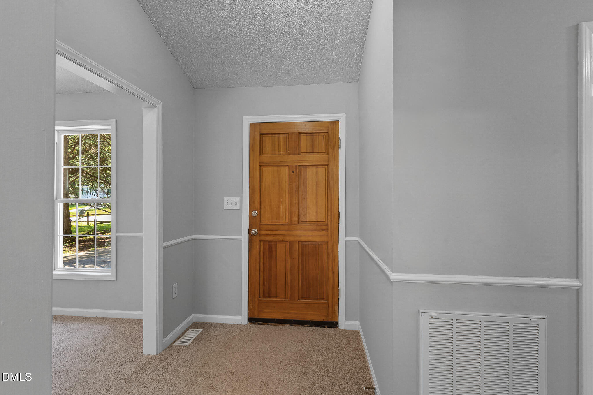 100 Southland Drive Property Photo 4