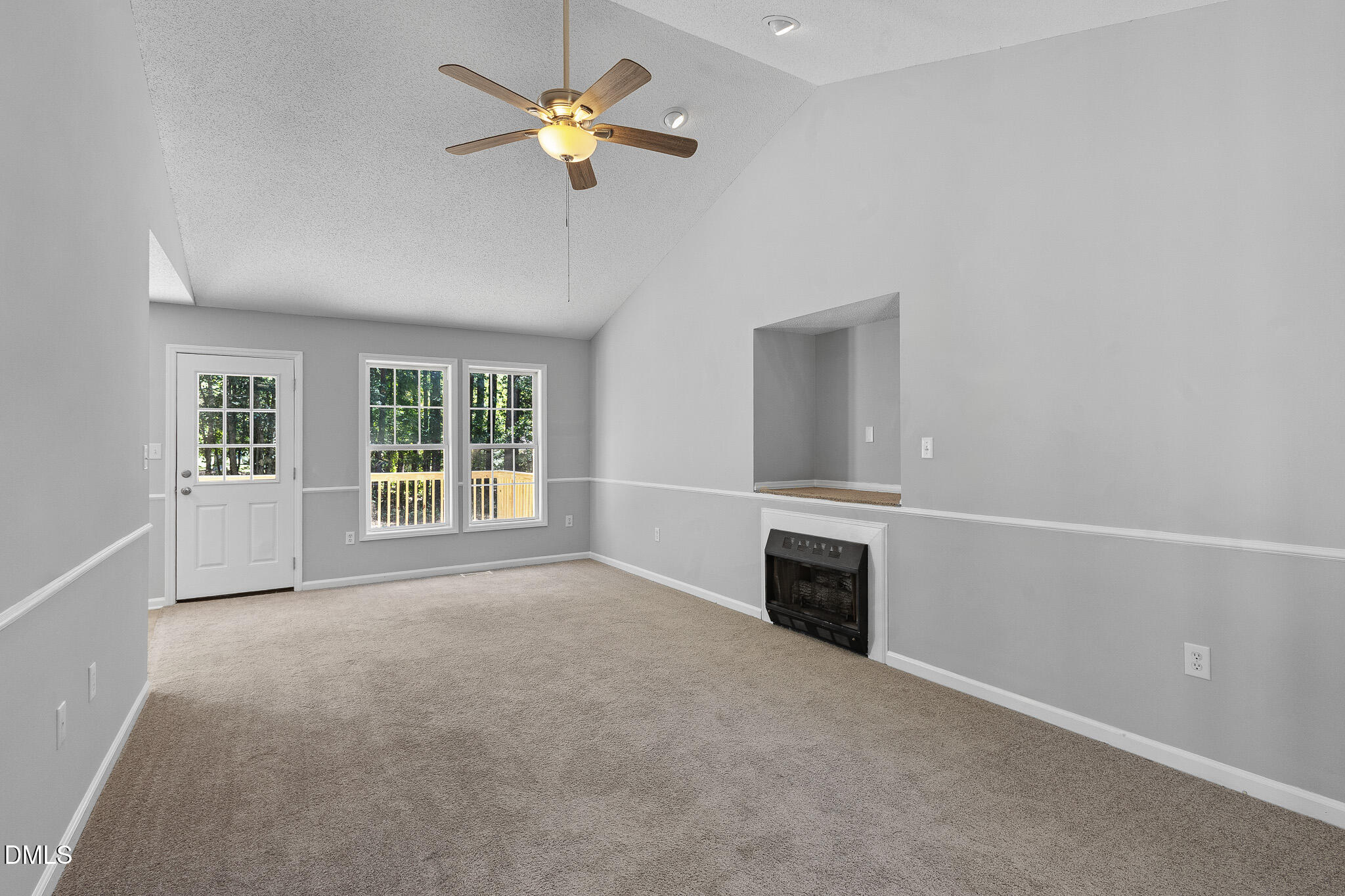 100 Southland Drive Property Photo 5