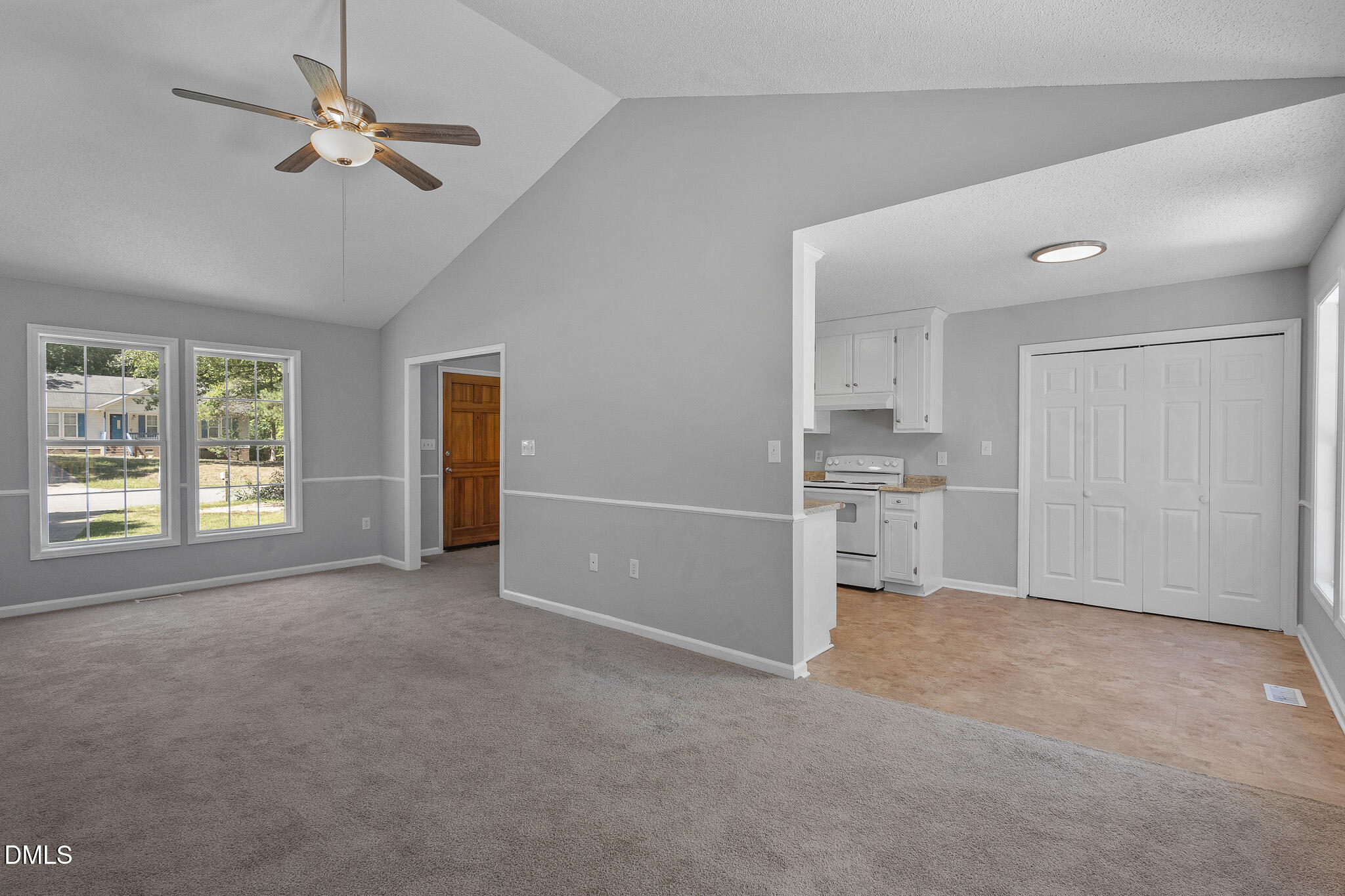 100 Southland Drive Property Photo 8