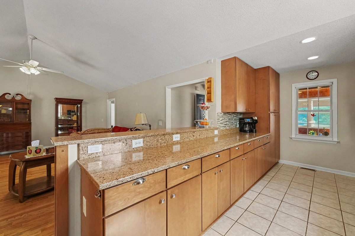 1145 Forest Glen Drive Property Photo 10