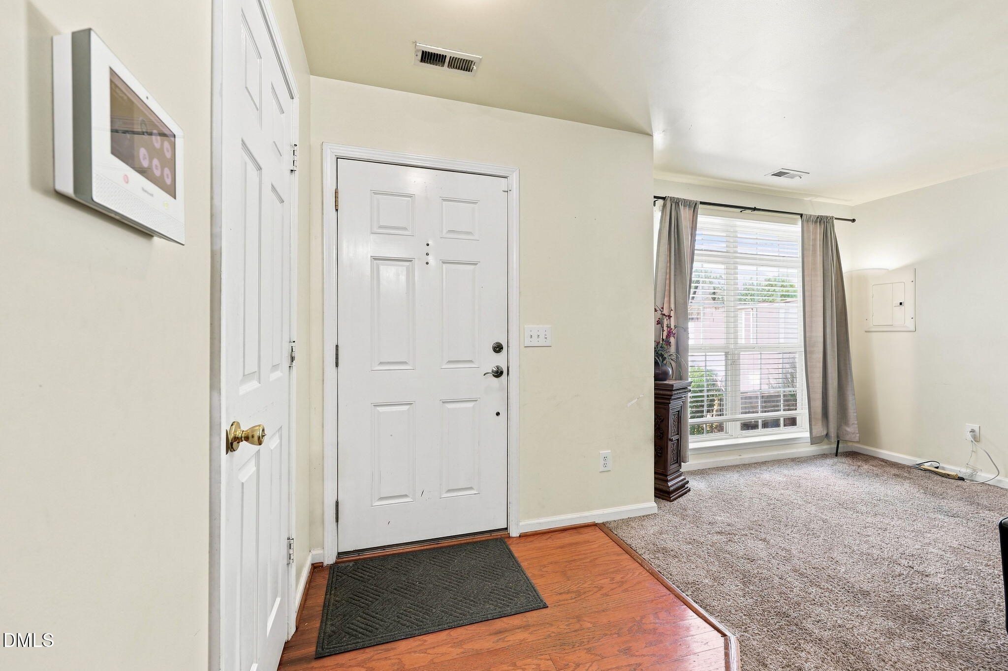 8640 Neuse Landing Lane 105 Property Photo 4