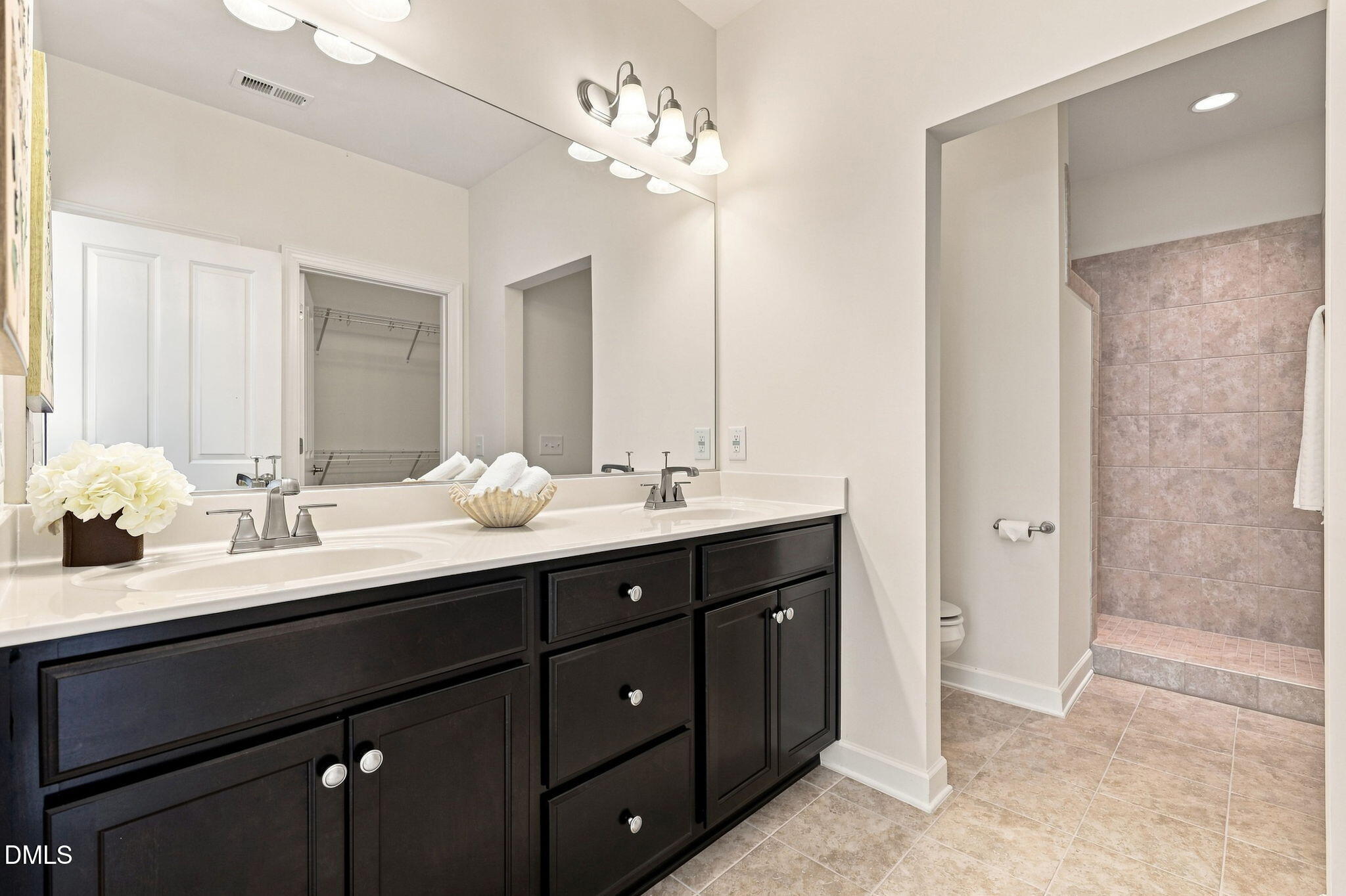 1407 Abbotsford Way Property Photo 16