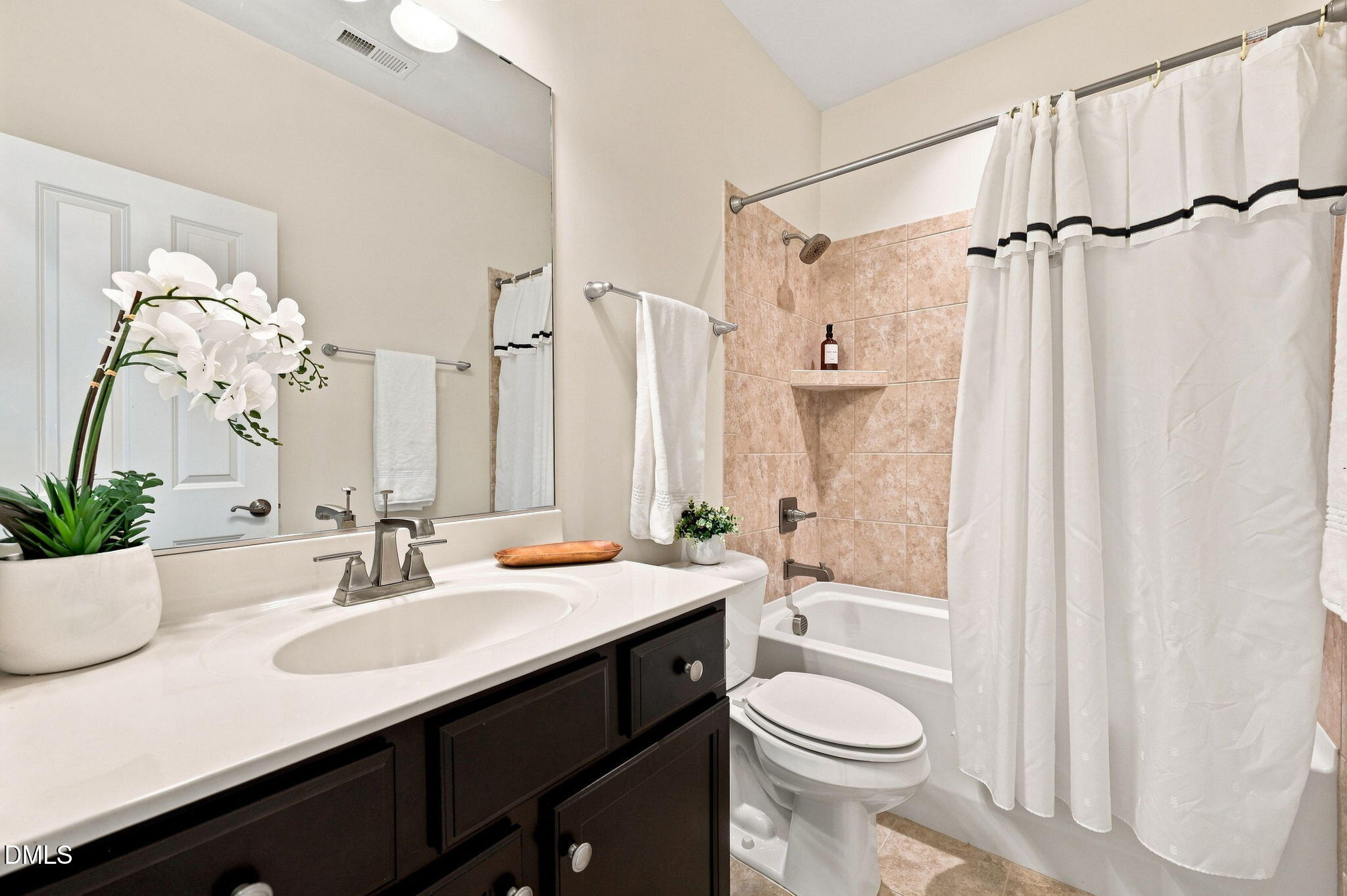 1407 Abbotsford Way Property Photo 20