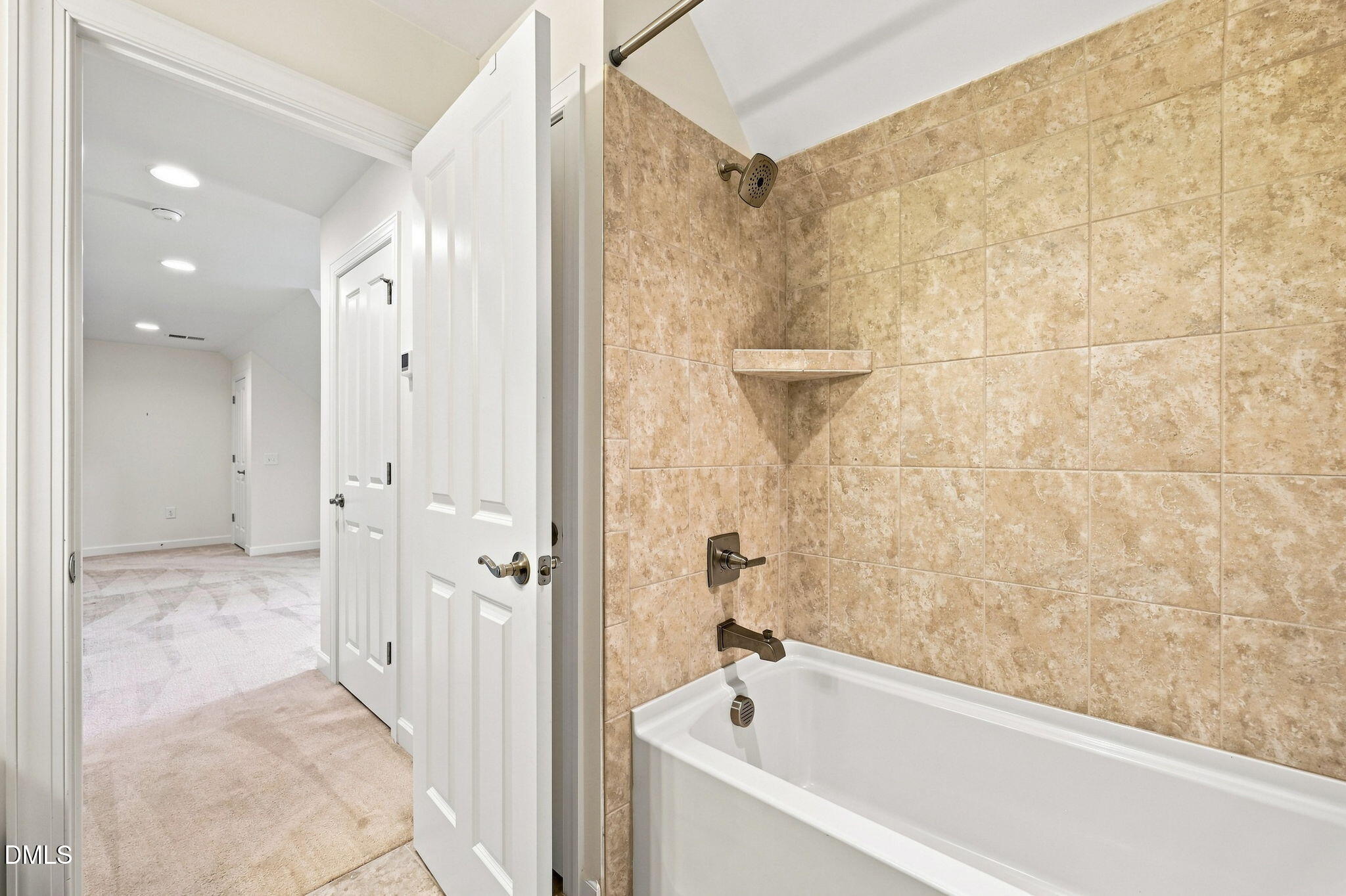 1407 Abbotsford Way Property Photo 25