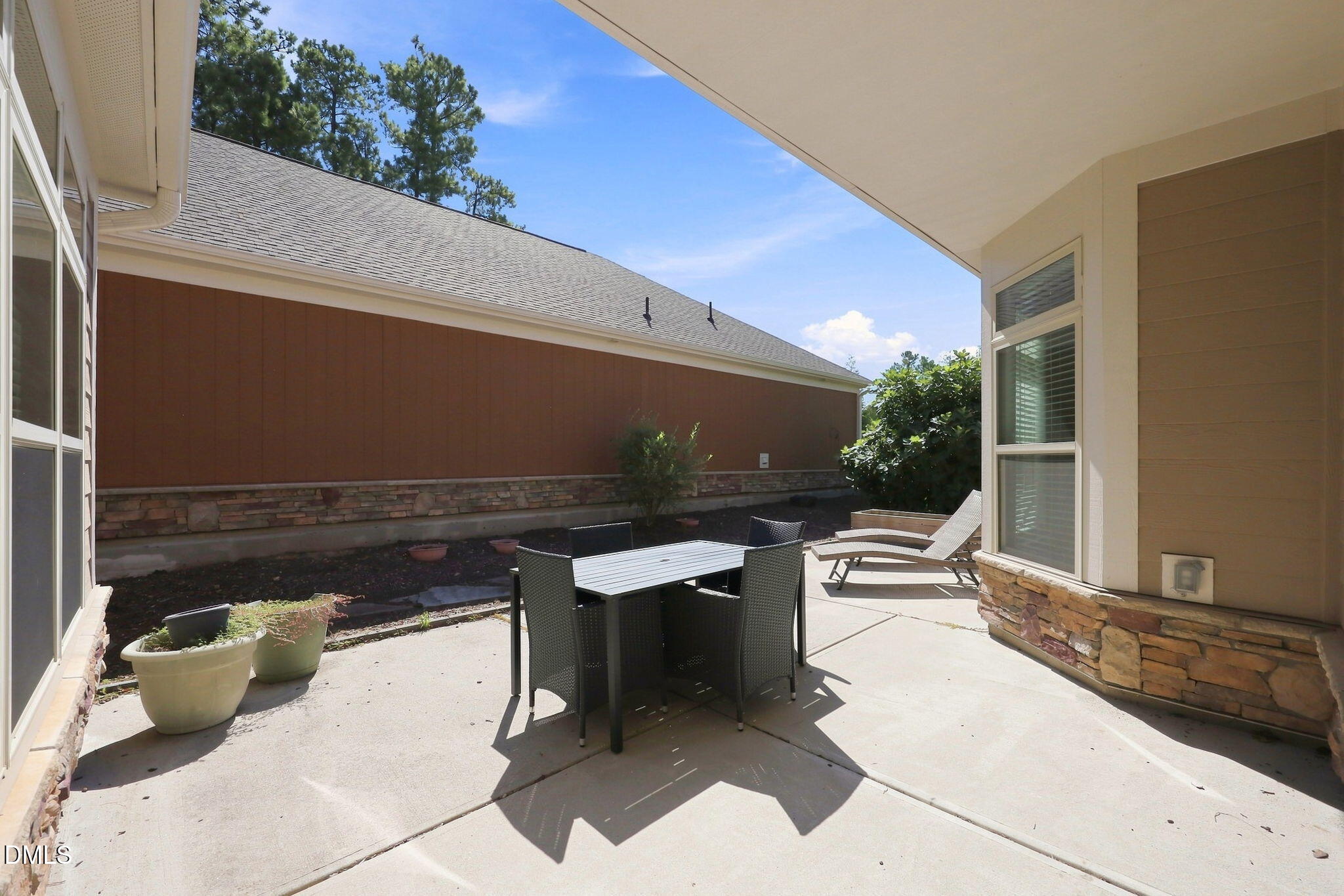 1407 Abbotsford Way Property Photo 28