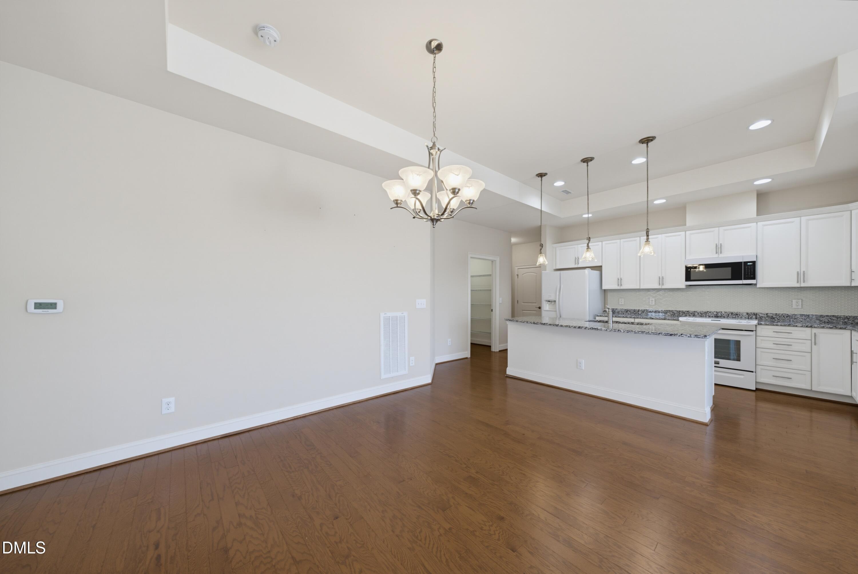 820 Blue Bird Lane Property Photo 17