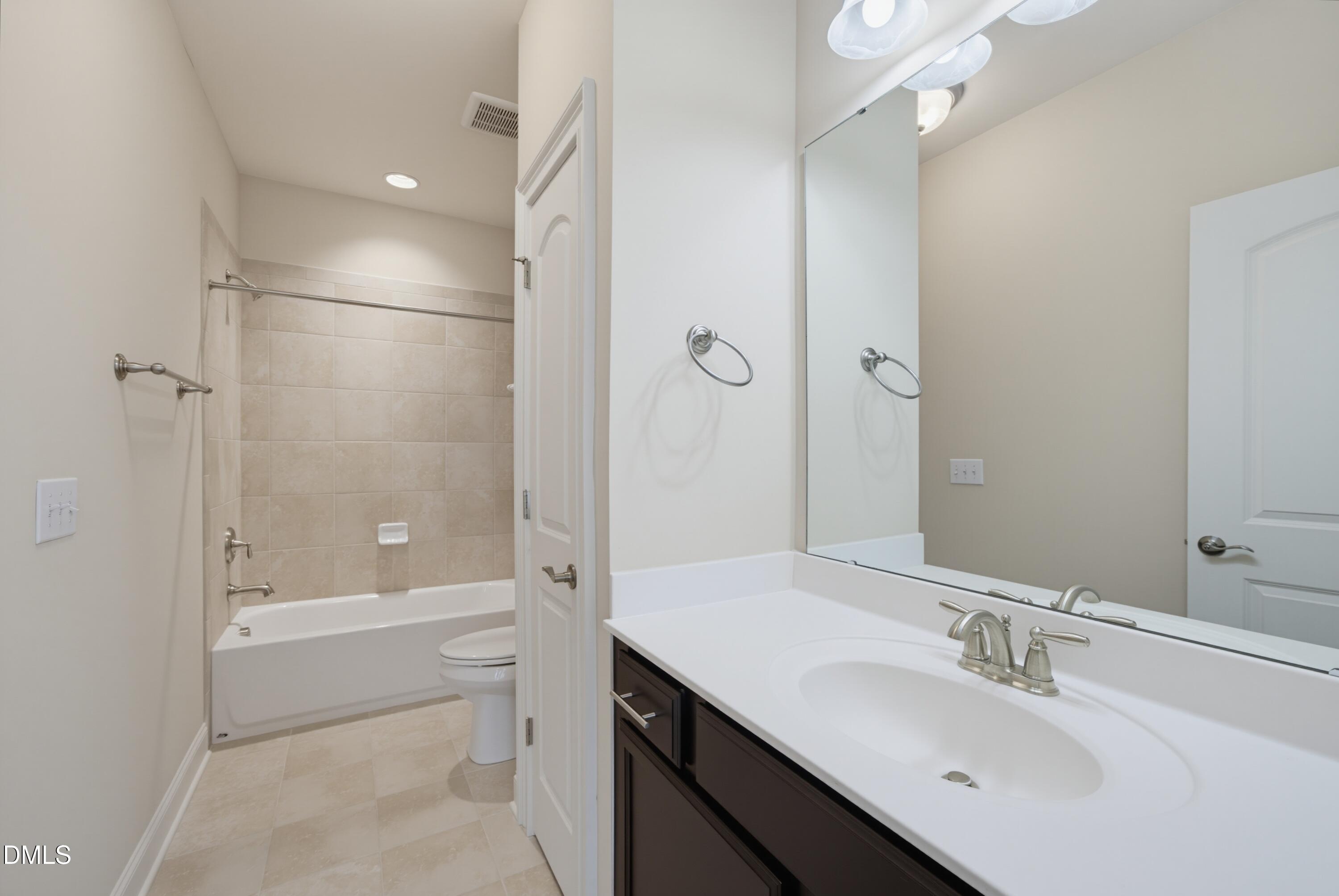 820 Blue Bird Lane Property Photo 34