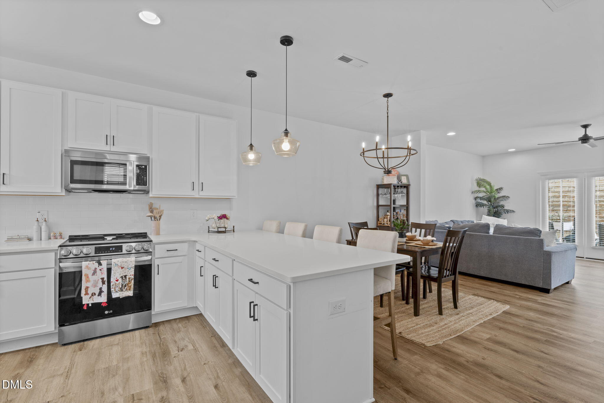 5619 Johnson Woods Court Property Photo 8
