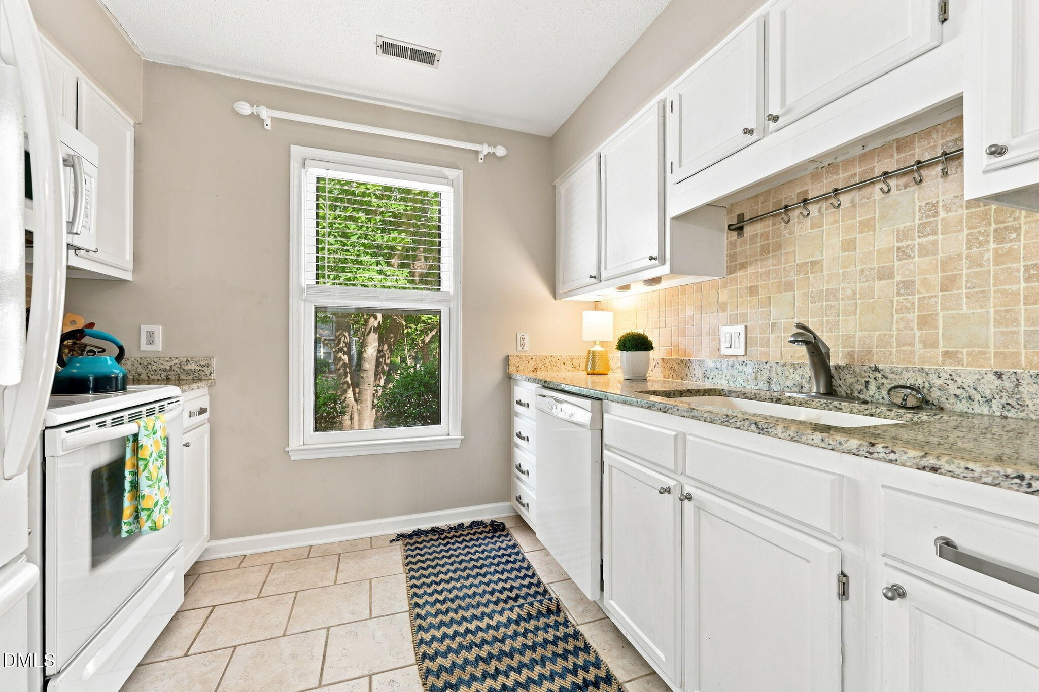 215 Applecross Drive Property Photo 6