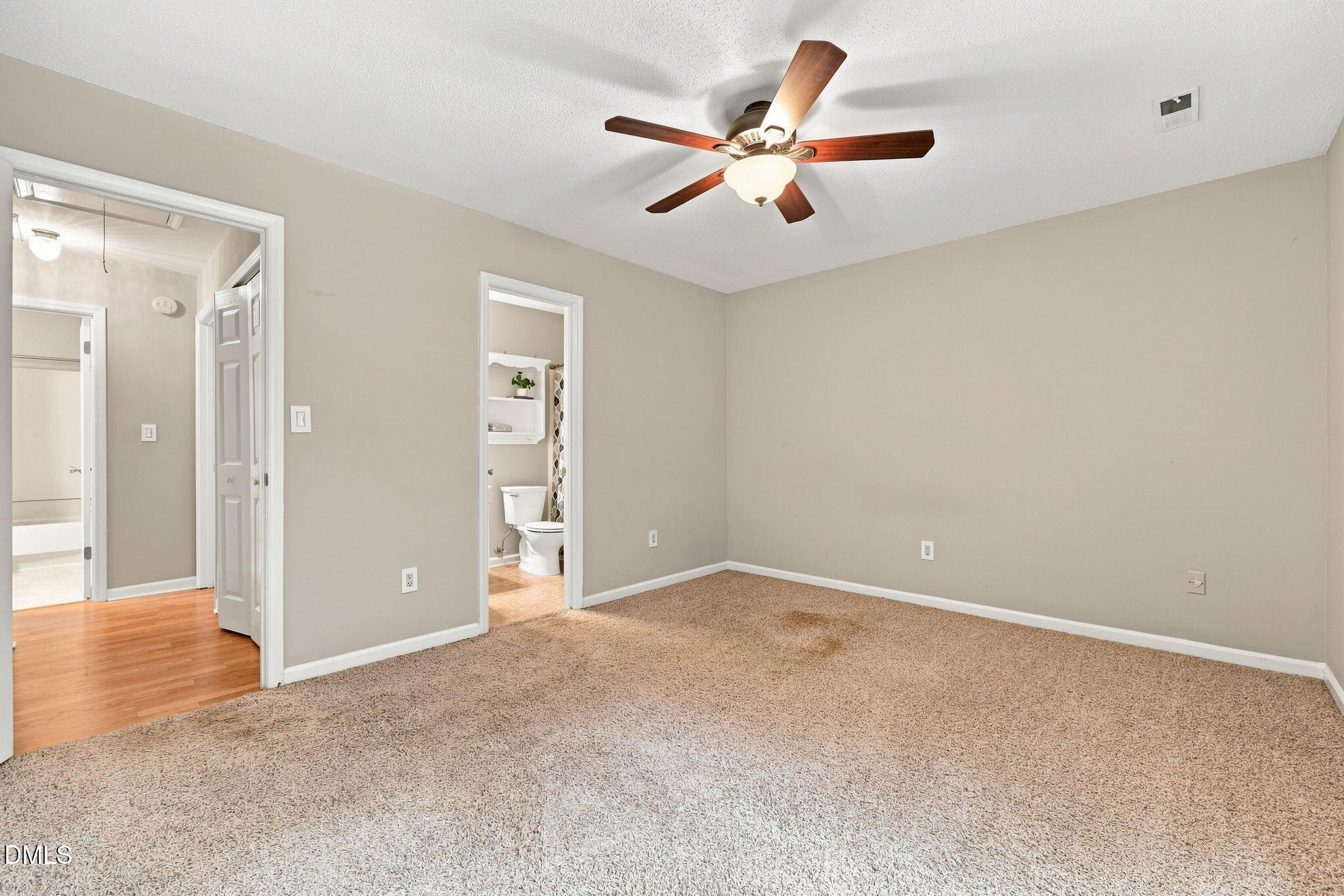 215 Applecross Drive Property Photo 8